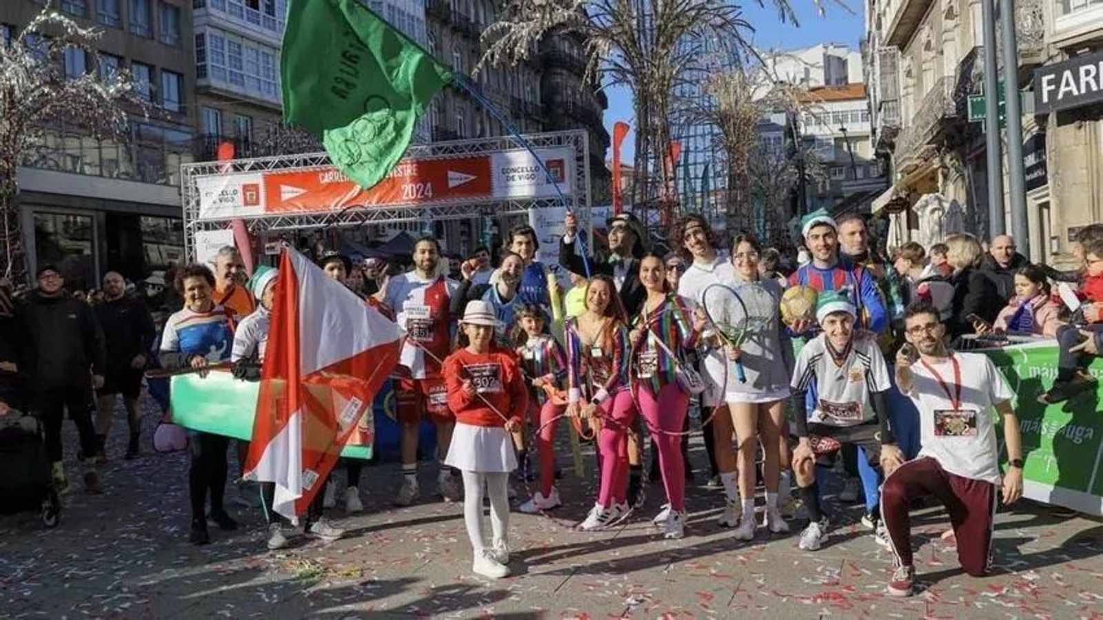 Galería | Vigo corre la San Silvestre 2024 entre multitud de disfraces