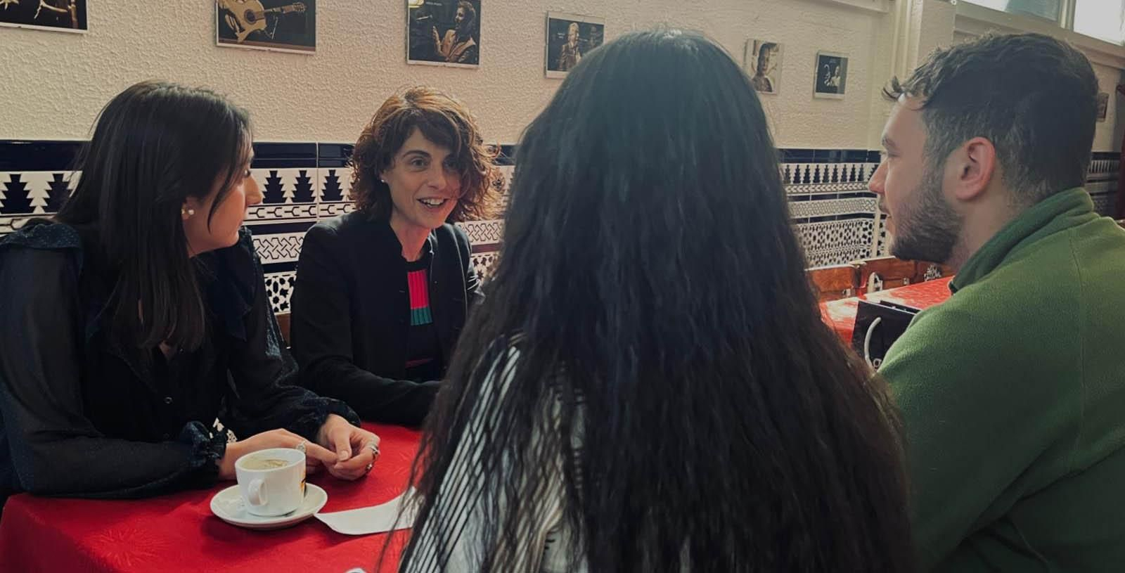 La subdirectora de Comunidades Gallegas, Isabel Martínez Pellicer se reunió con la nueva directiva de la Asociación Cultural y Deportiva Tordoya de Suiza