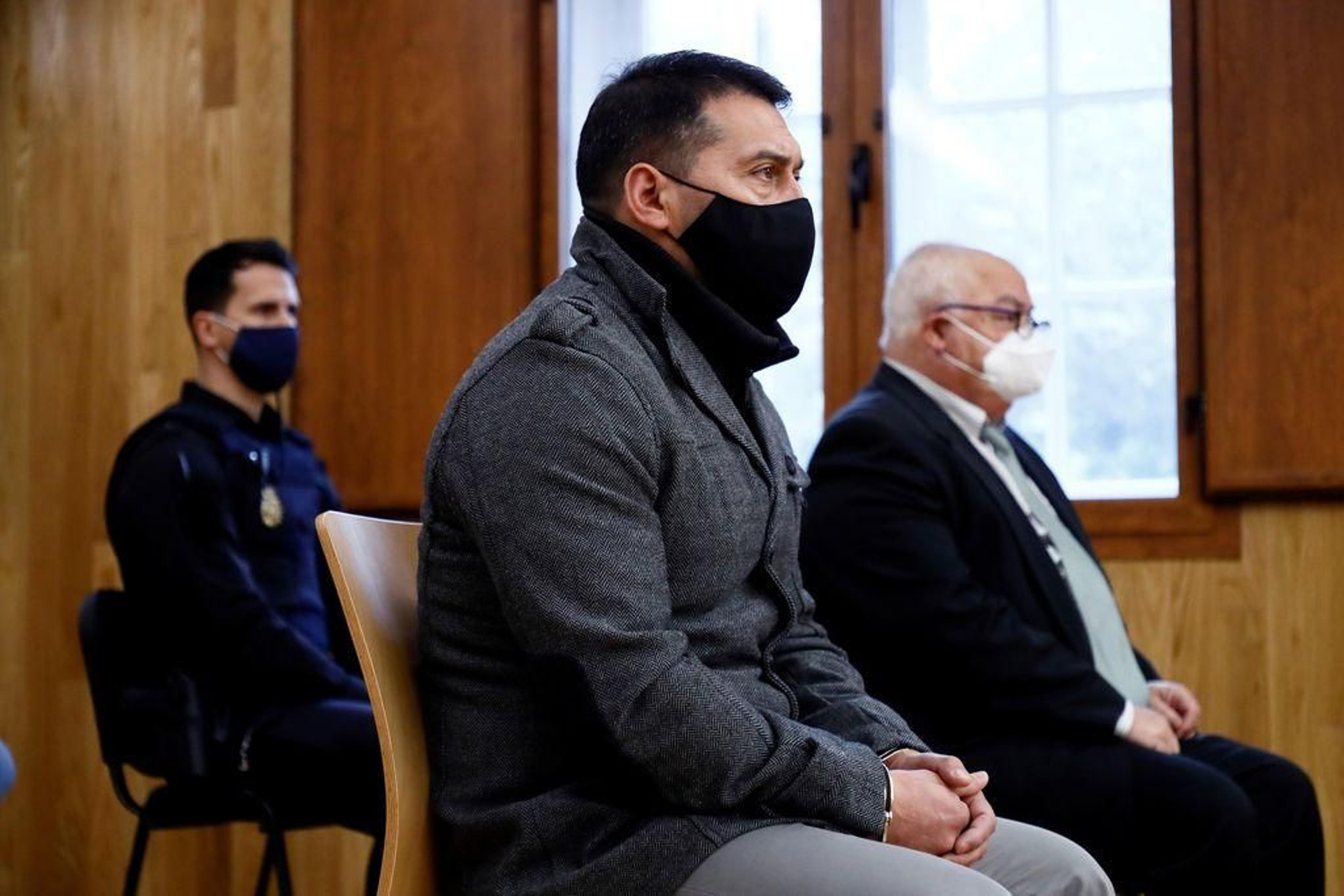 García Adán y el ginecólogo, en el banquillo de los acusados.