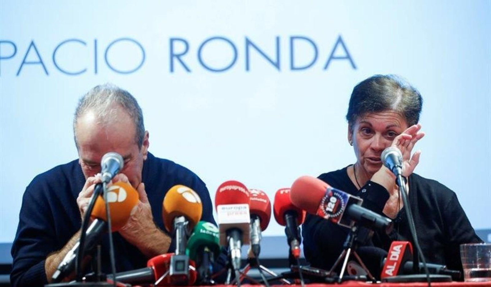 Rueda de prensa sobre la denuncia presentada por el fallecimiento de Adrián.