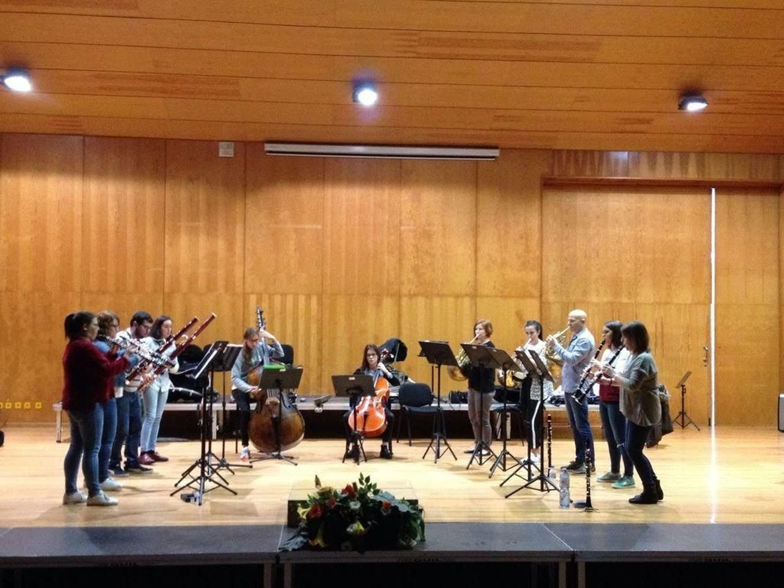El último ensayo de la Ensemble Vigo 430 en el auditorio municipal.