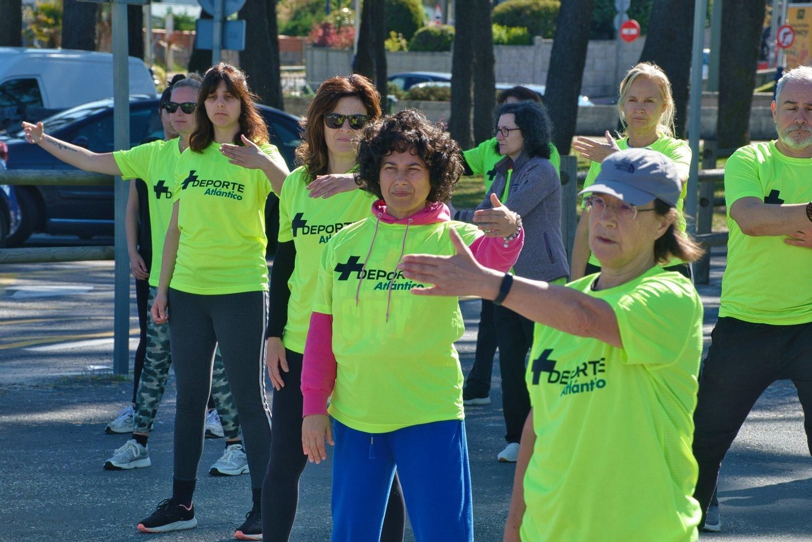 Sesión de taichí de +Deporte Atlántico en Samil.