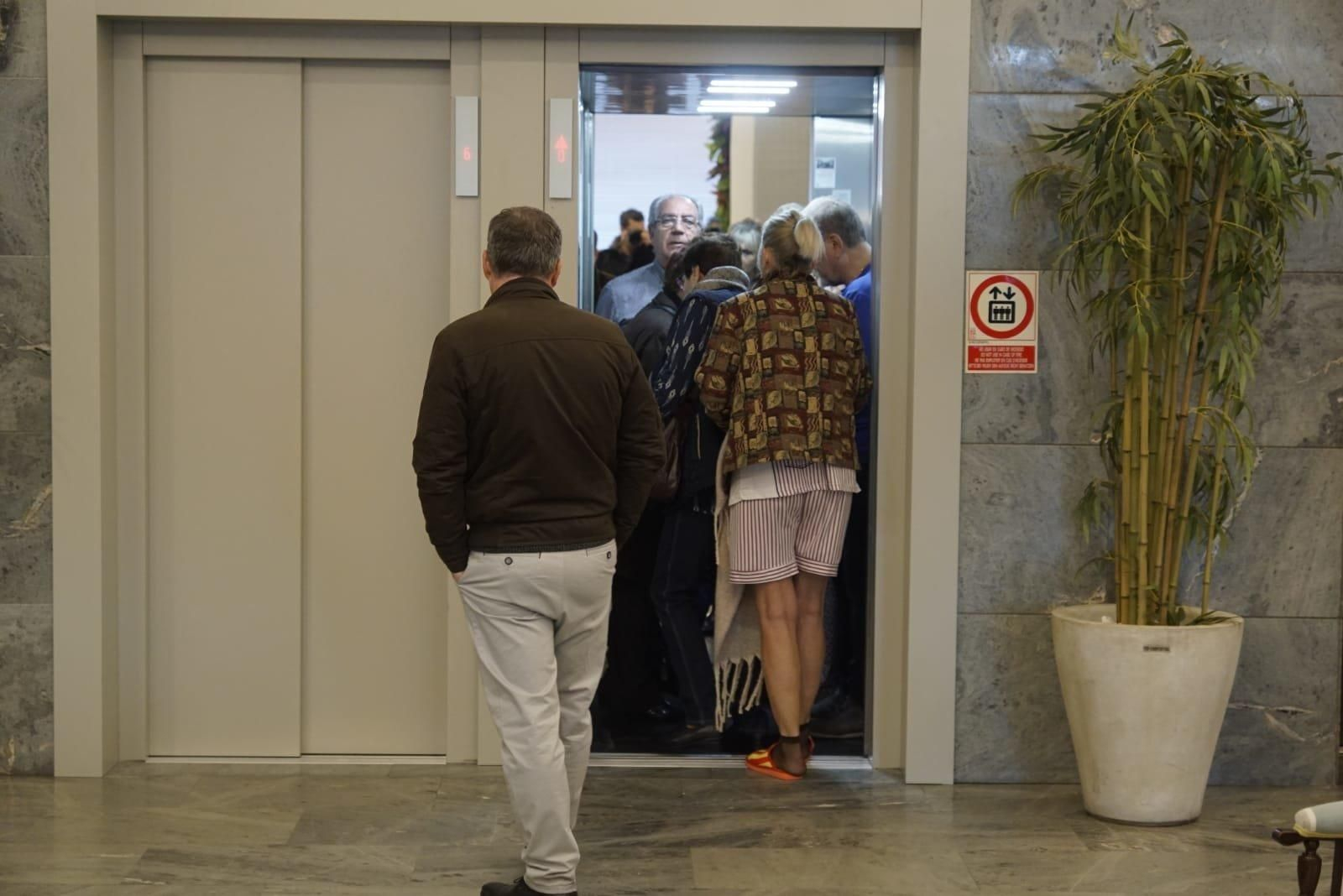 Incendio en el hotel Bahía // Vicente Alonso