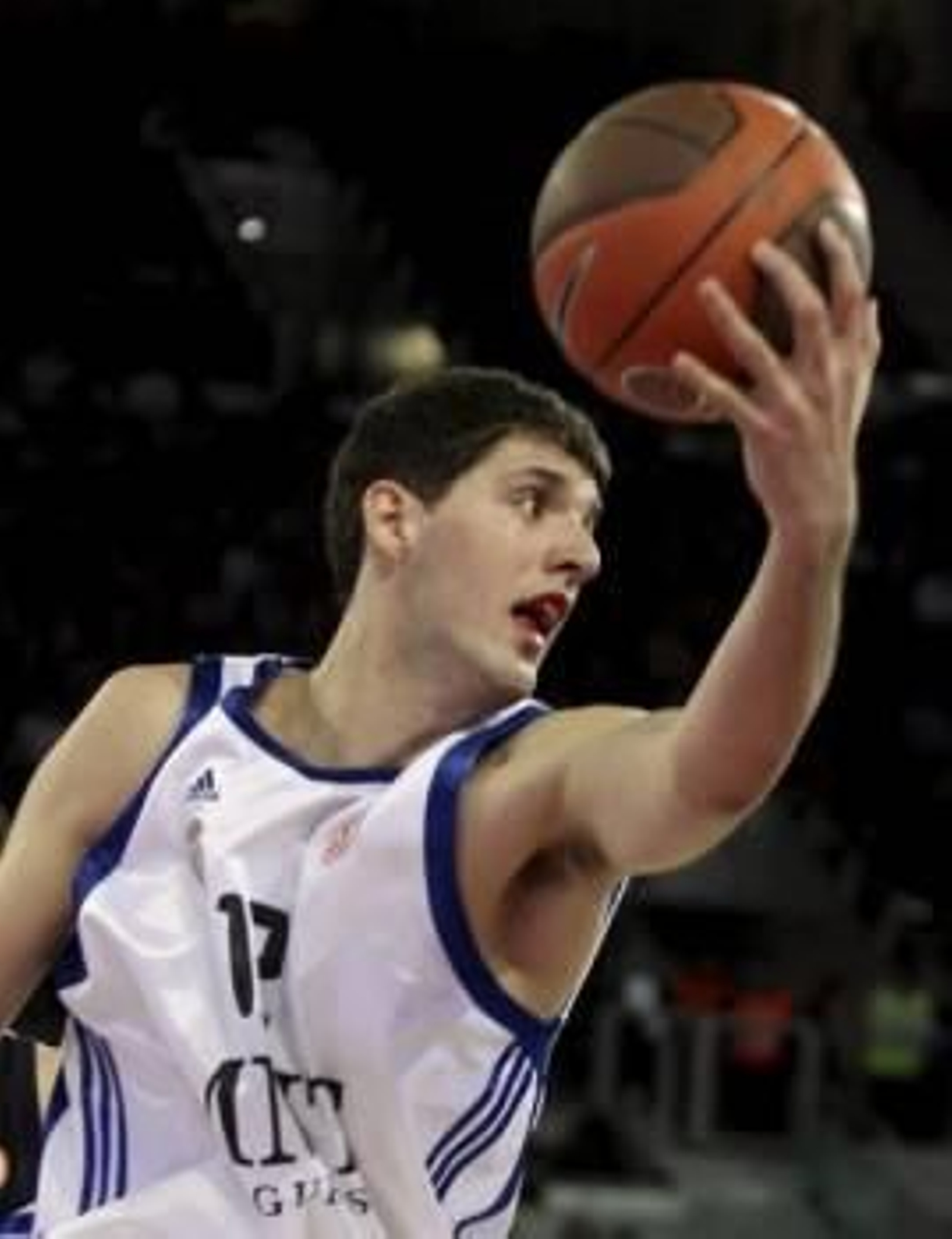 El Ala-Pívot del Real Madrid Nicola Mirotic (Foto: EFE)