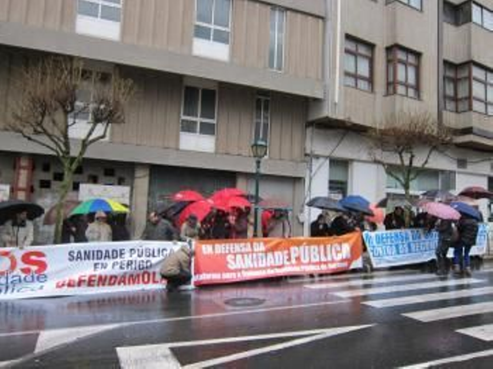 La iniciativa legislativa popular (ILP) que pedía, entre otras cuestiones la gestión pública directa de la sanidad para 'recuperar un sistema universal, público y gratuito' no ha contado con el apoyo de los populares gallegos