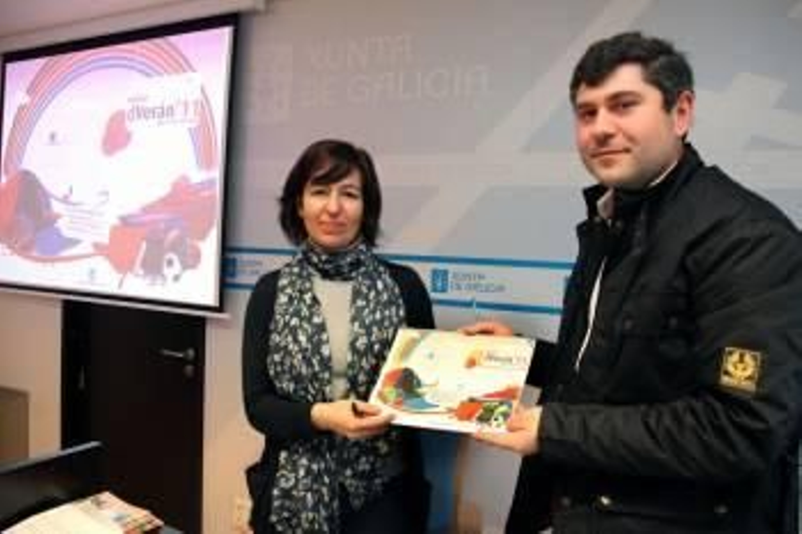 Ovidio Rodeiro, durante la presentación del programa de campamentos de la Xunta para este año. (Foto: VICENTE PERNÍA)