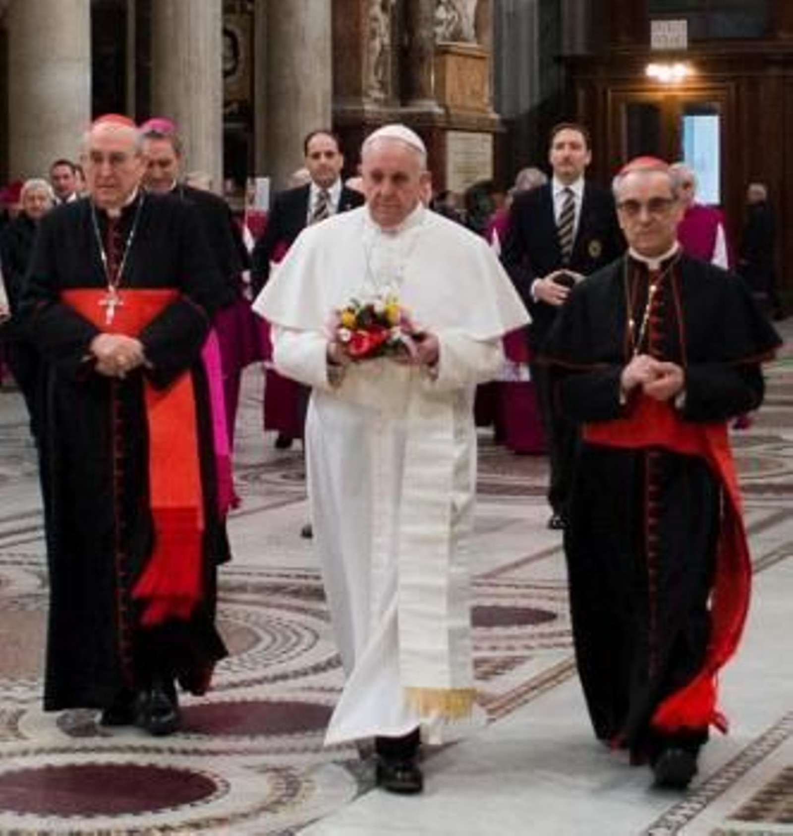 El papa Francisco I a su llegada a la basílica Santa María la Mayor en Roma.