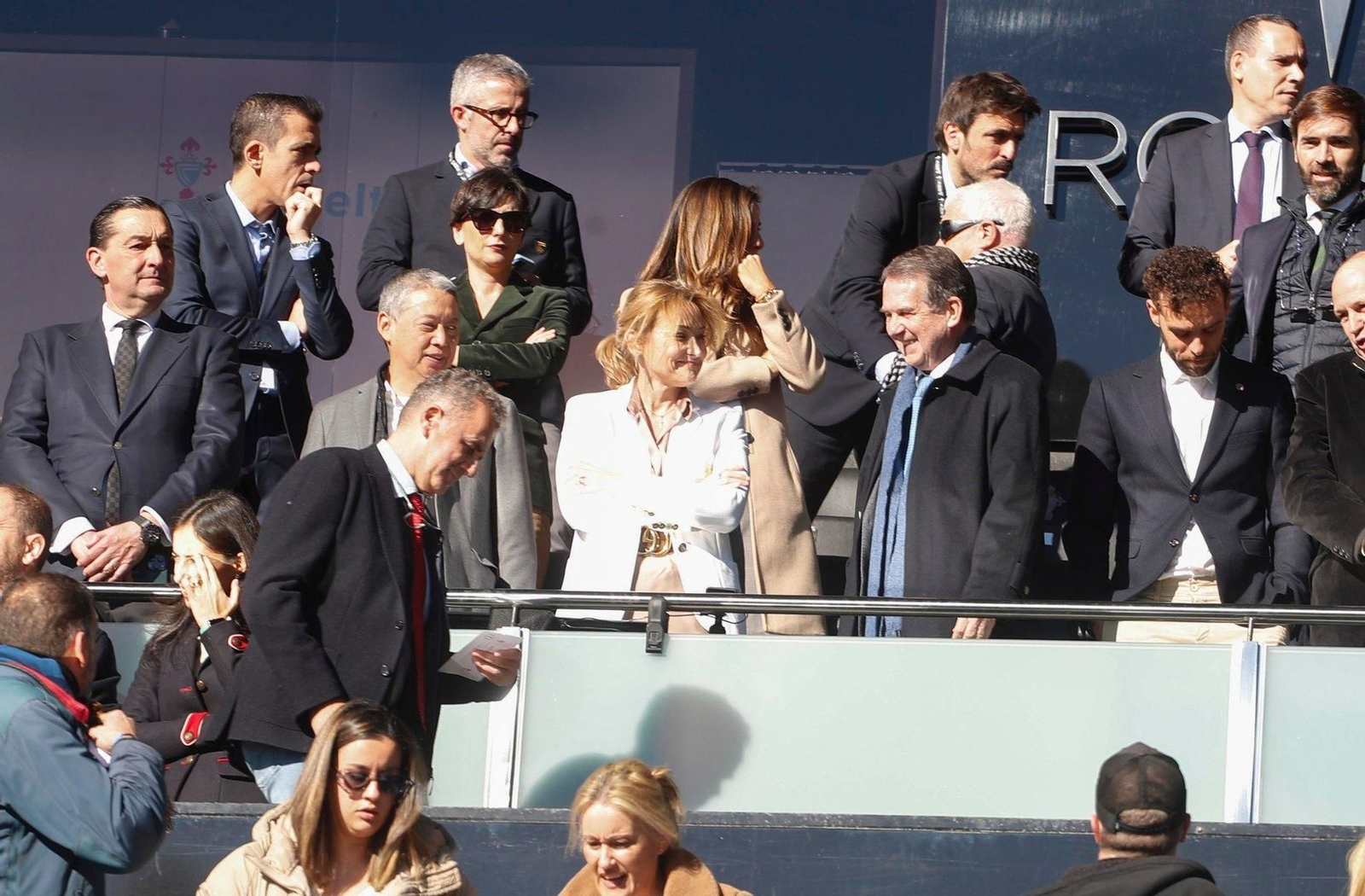 Marián Mouriño, charlando con Caballero antes del partido.