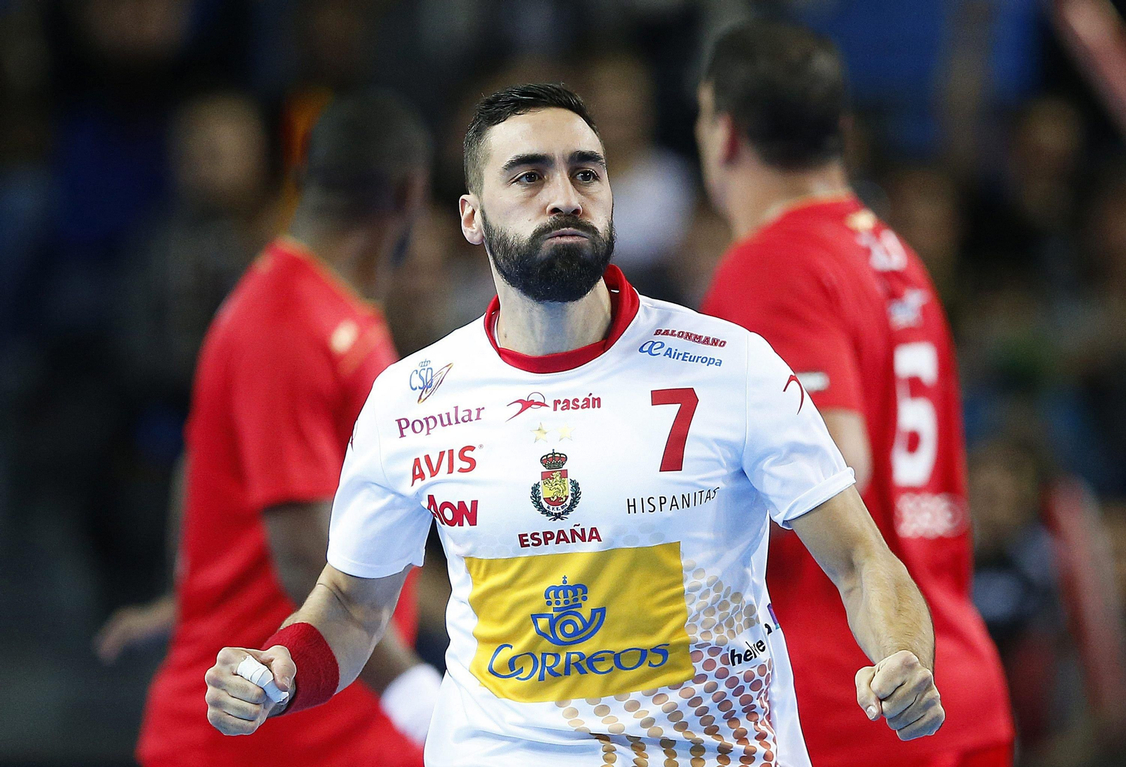 El ex del Octavio Valero Rivera celebra un gol ante Túnez.