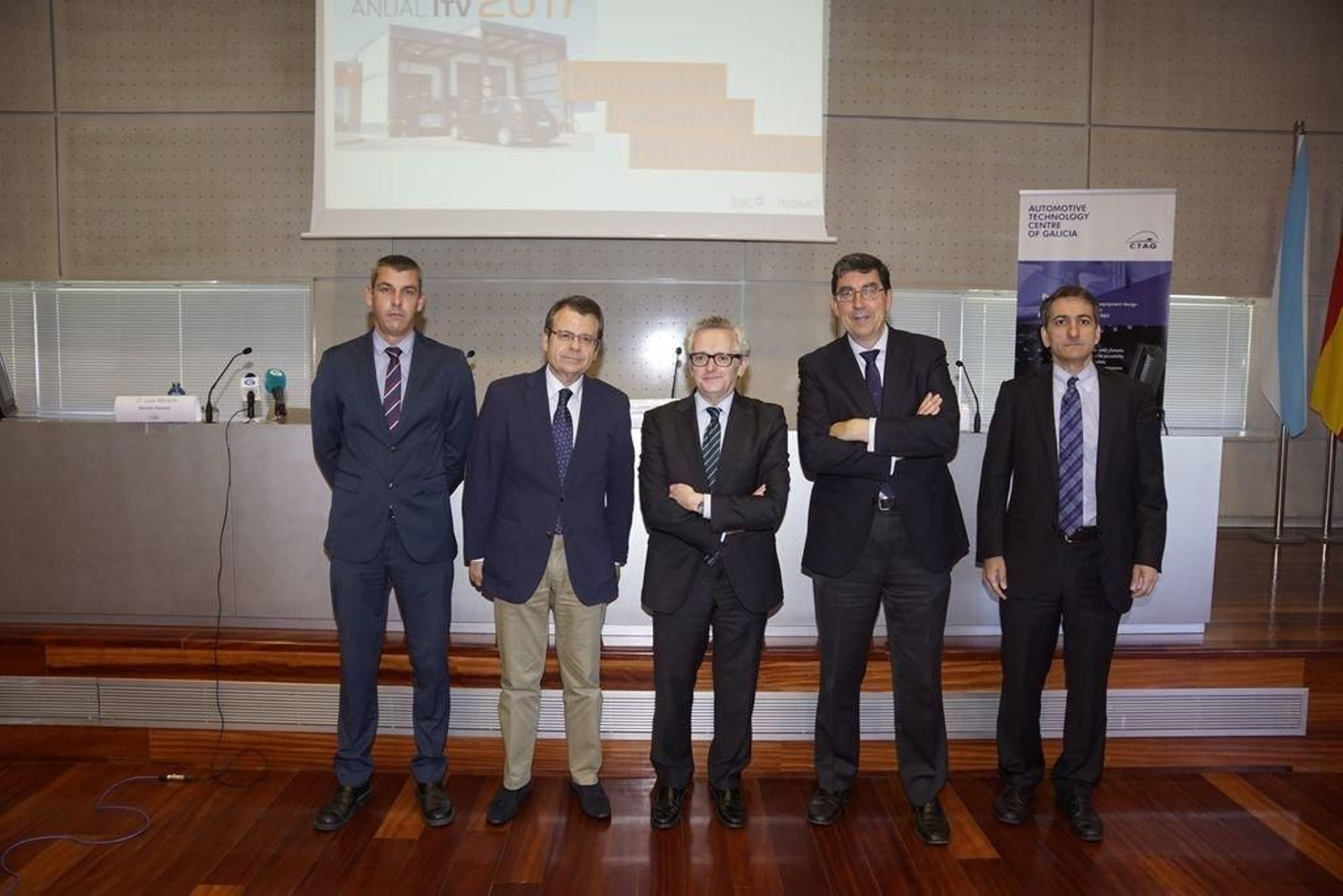 Responsables de SyC-Applus+, del CTAG y de la Xunta ayer en la presentación de la memoria de la ITV.