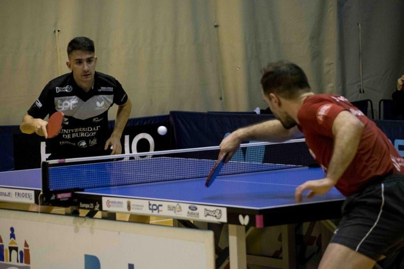 André Silva, en su partido contra Carlos Caballero.