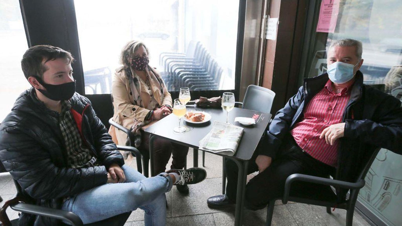 La familia Lojo mantiene la costumbre del aperitivo.