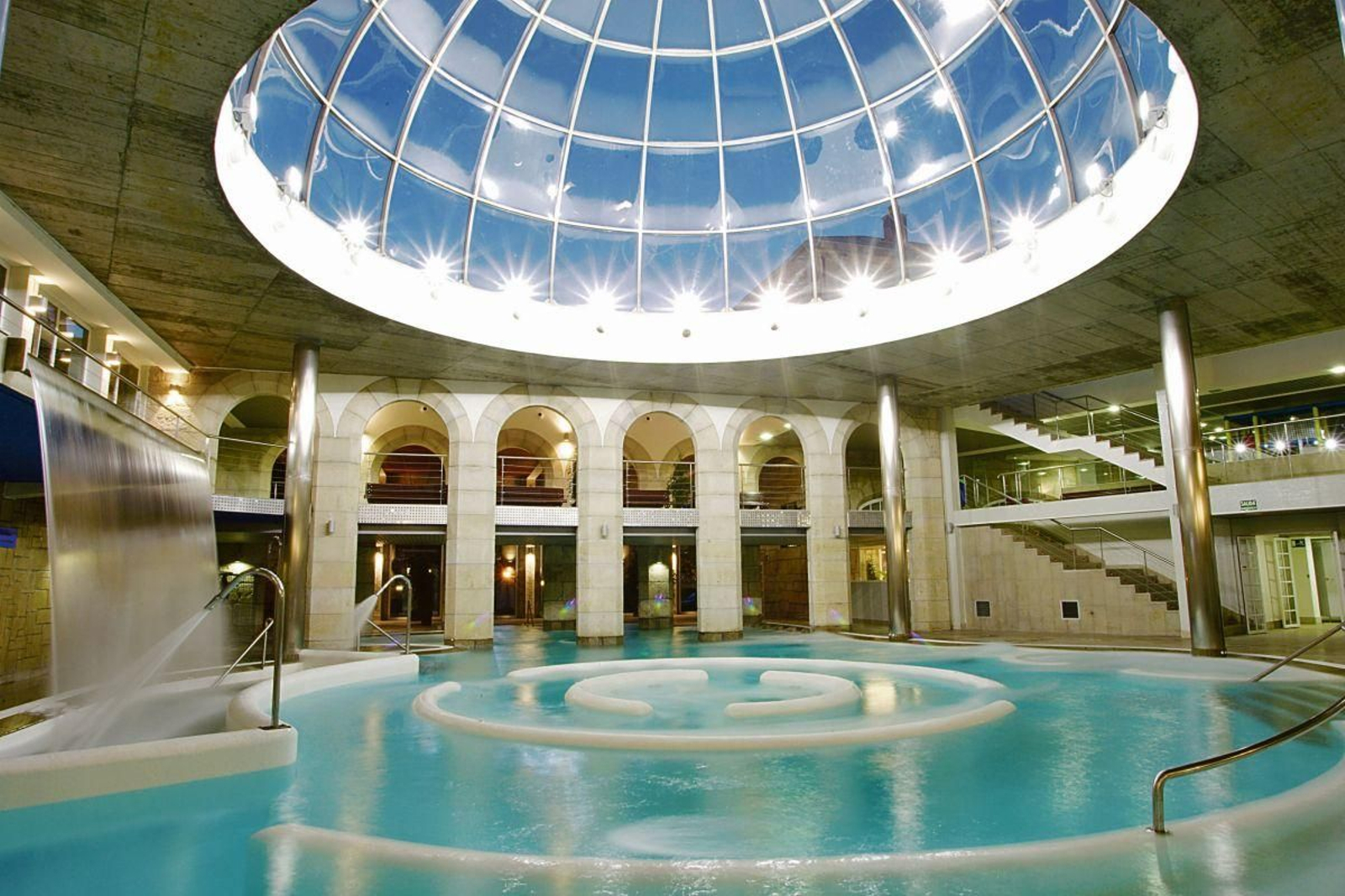 El renovado Palacio del Agua del Balneario de Mondariz.