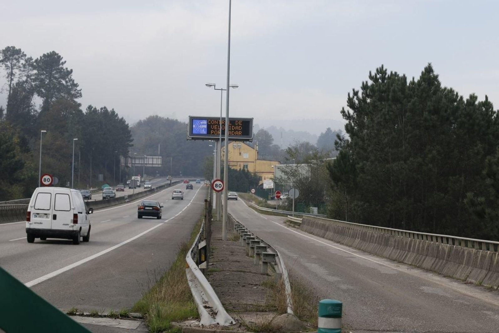 La nueva autovía comenzaría en este punto para seguir en túnel.