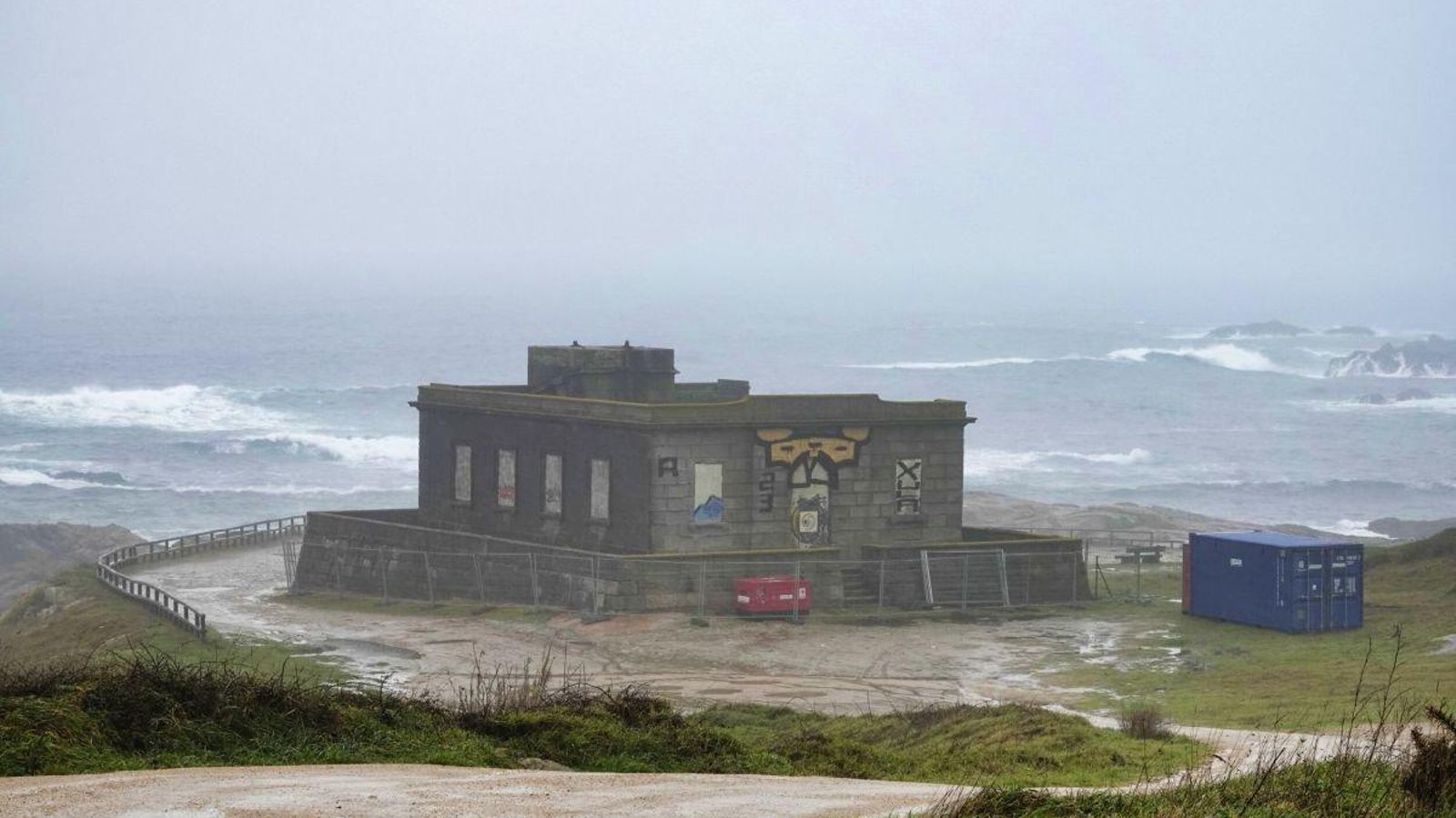 El faro antiguo de Cabo Silleiro, ya en obras.