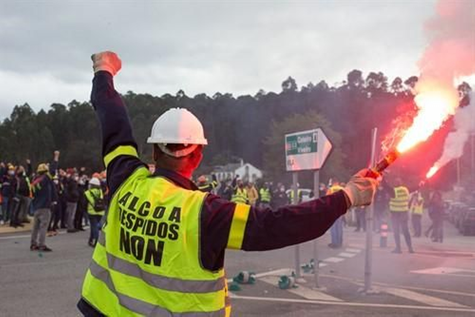 Manifestación de trabajadores de Alcoa en Xove (Lugo)