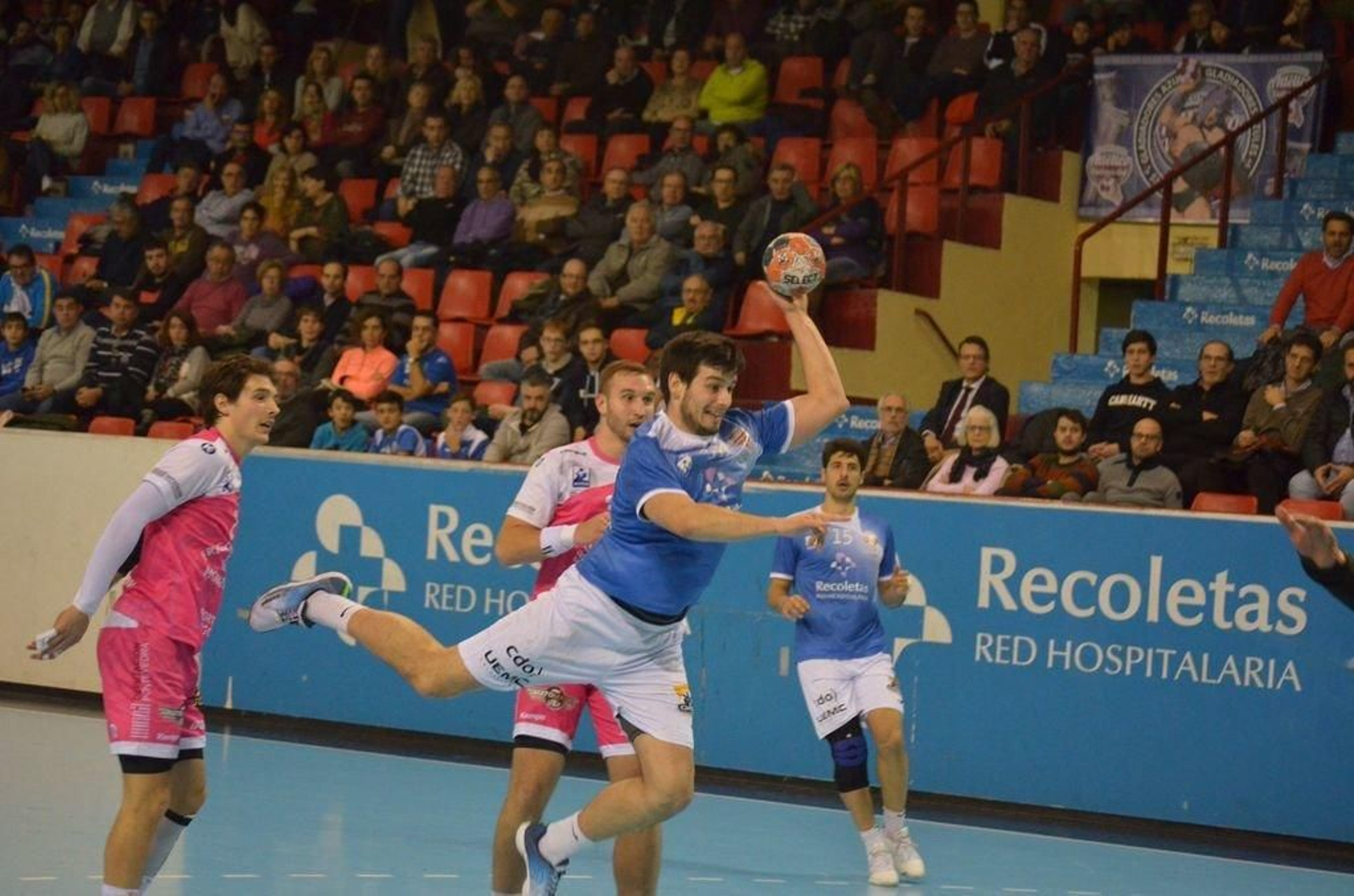 El Frigoríficos perdió ante el Atlético Valladolid en el partido de ayer, que cerró la primera vuelta.