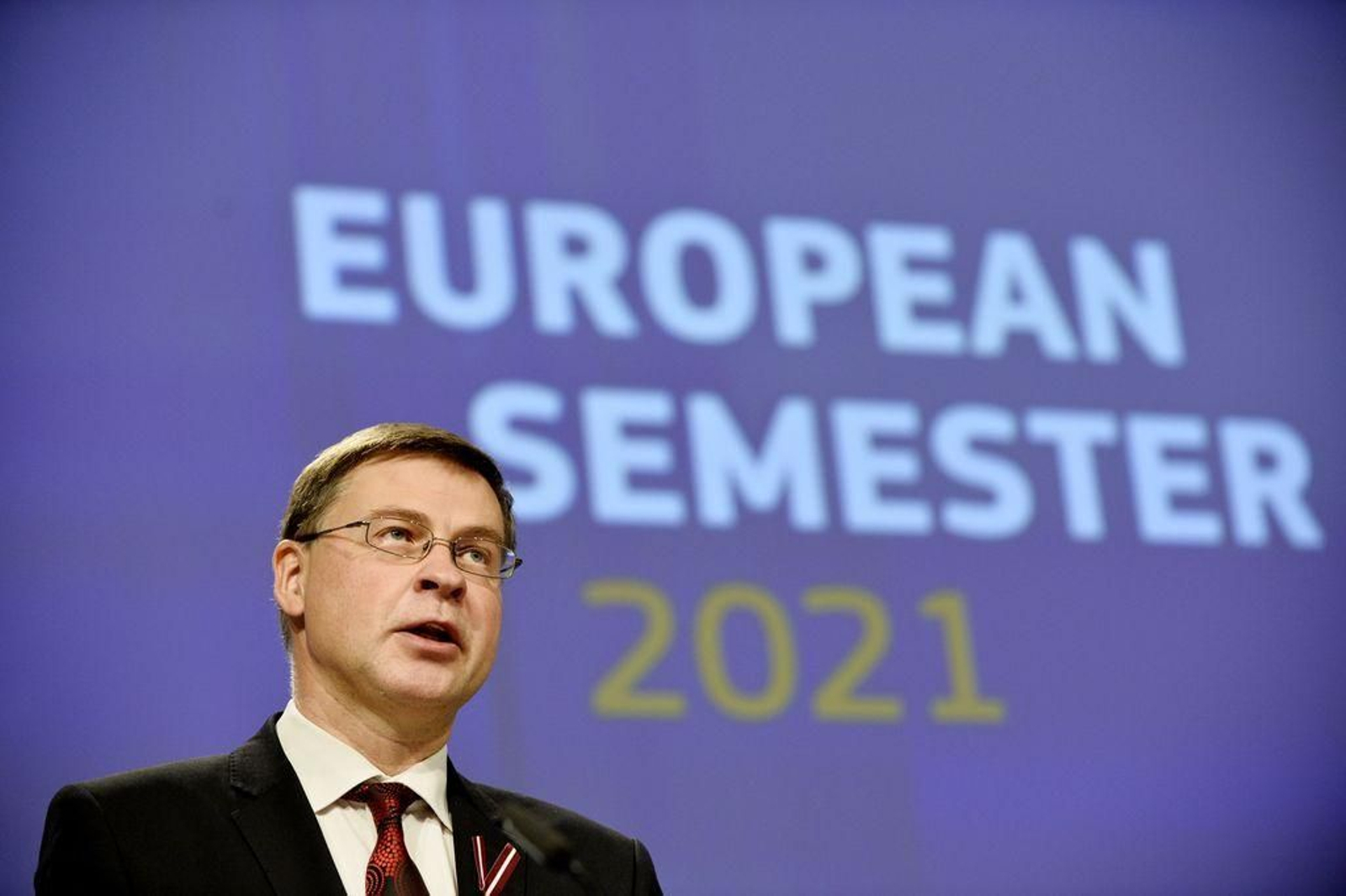 El vicepresidente de la CE, Valdis Dombrovskis, durante la rueda de prensa en Bruselas.