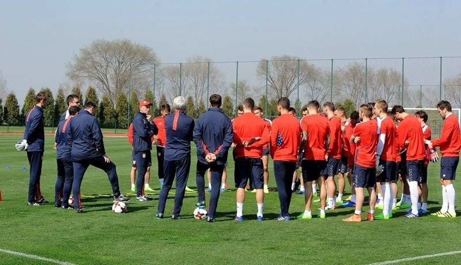 La selección de Serbia prepara su partido ante Georgia.