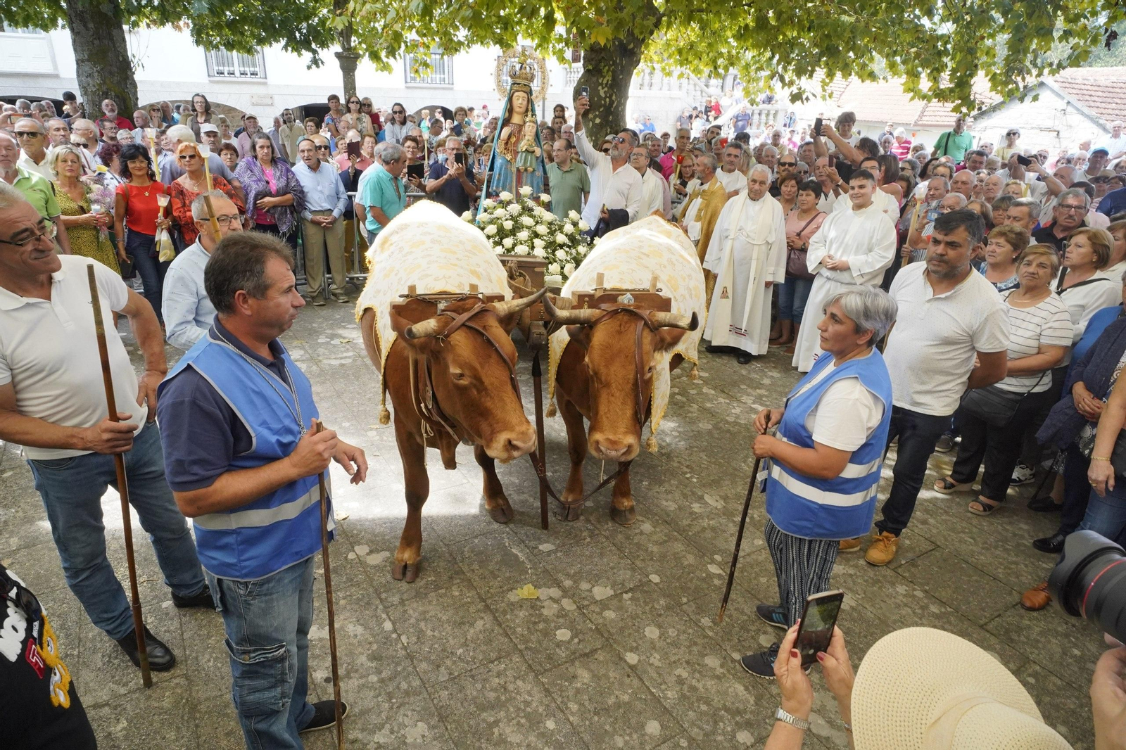 Cientos de personas acudieron a la feria de A Franqueira.