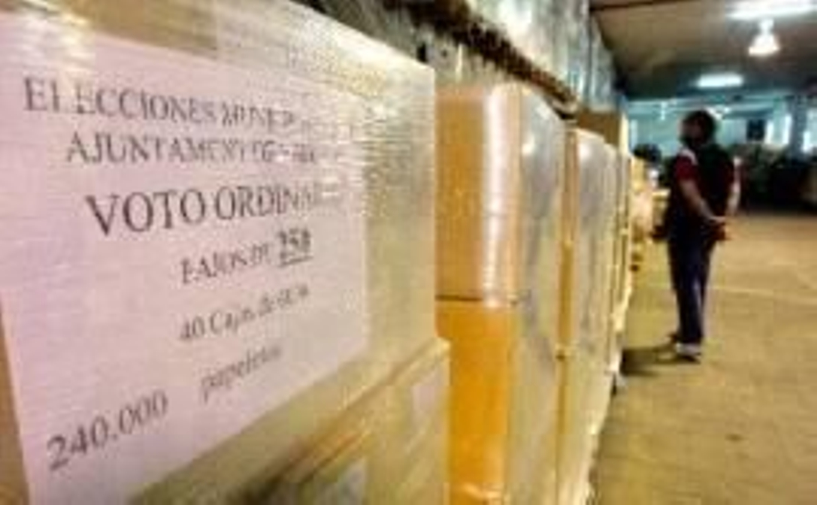 Material electoral en una oficina de correos.