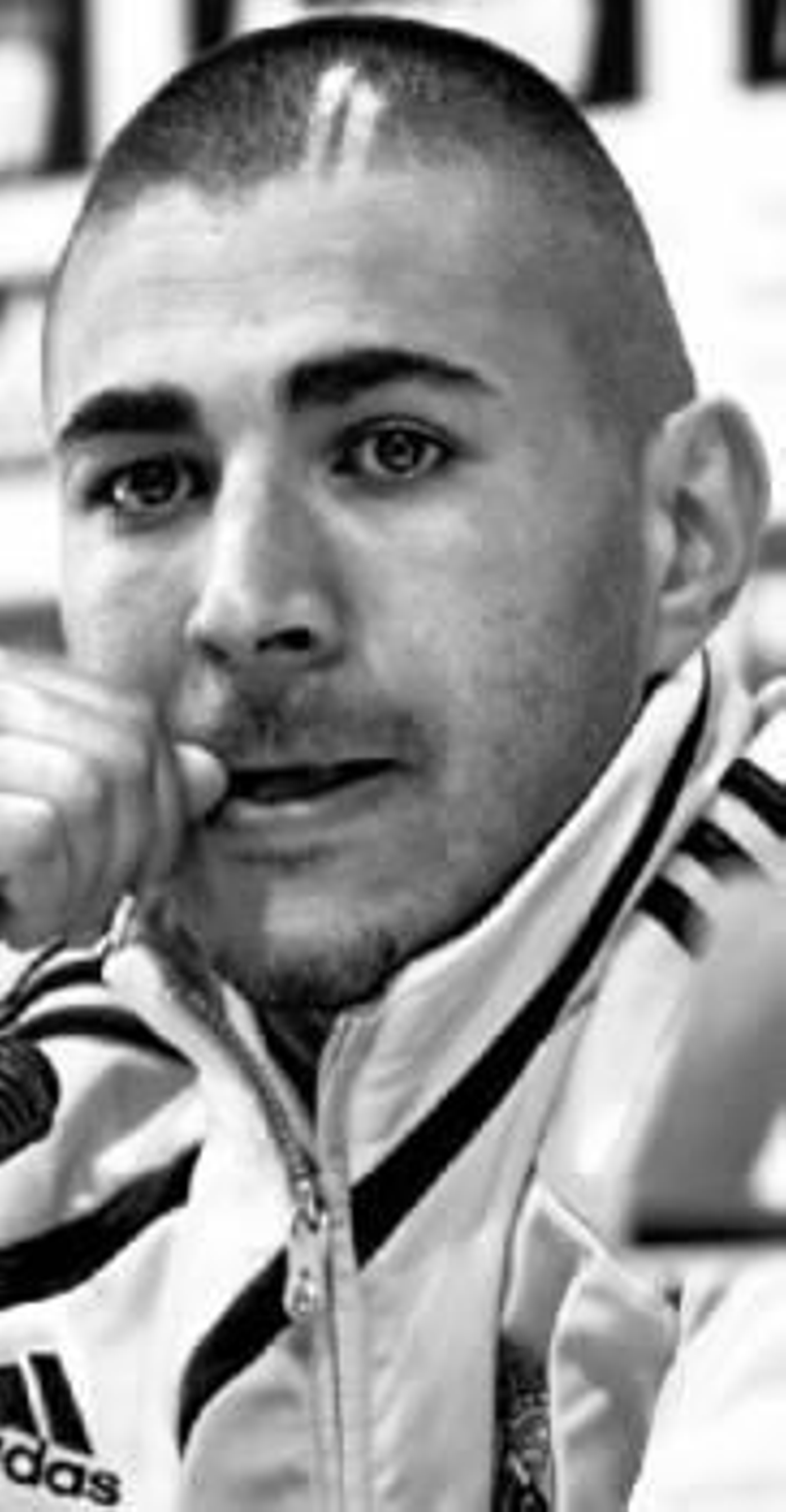 Karim Benzema, durante una rueda de prensa en Valdebebas. (Foto: EFE)