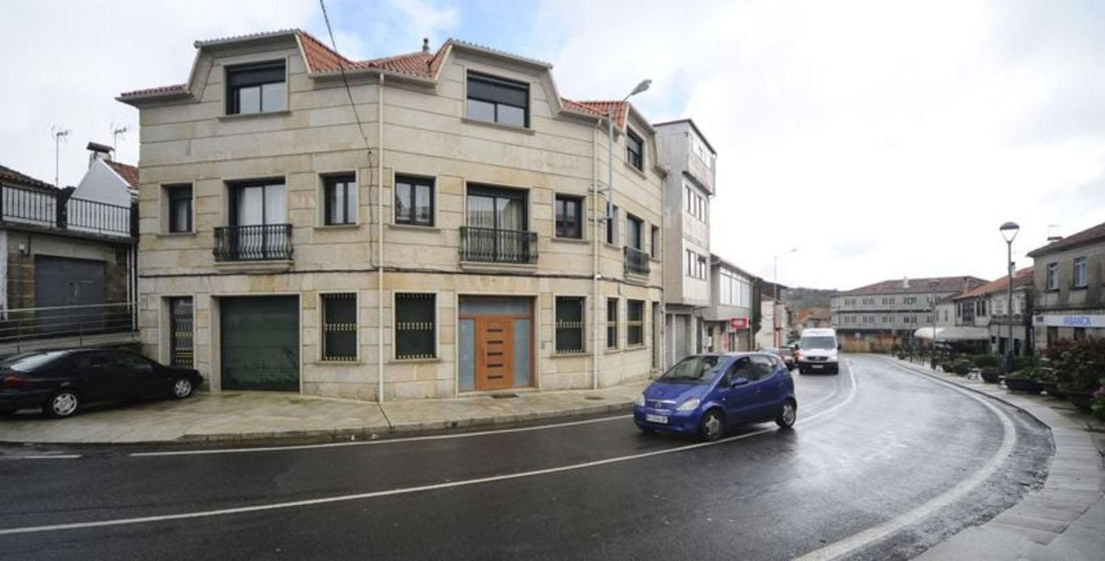 La casa familiar de Alberto Fornos, en el concello de Beariz. (Foto: Martiño Pinal)