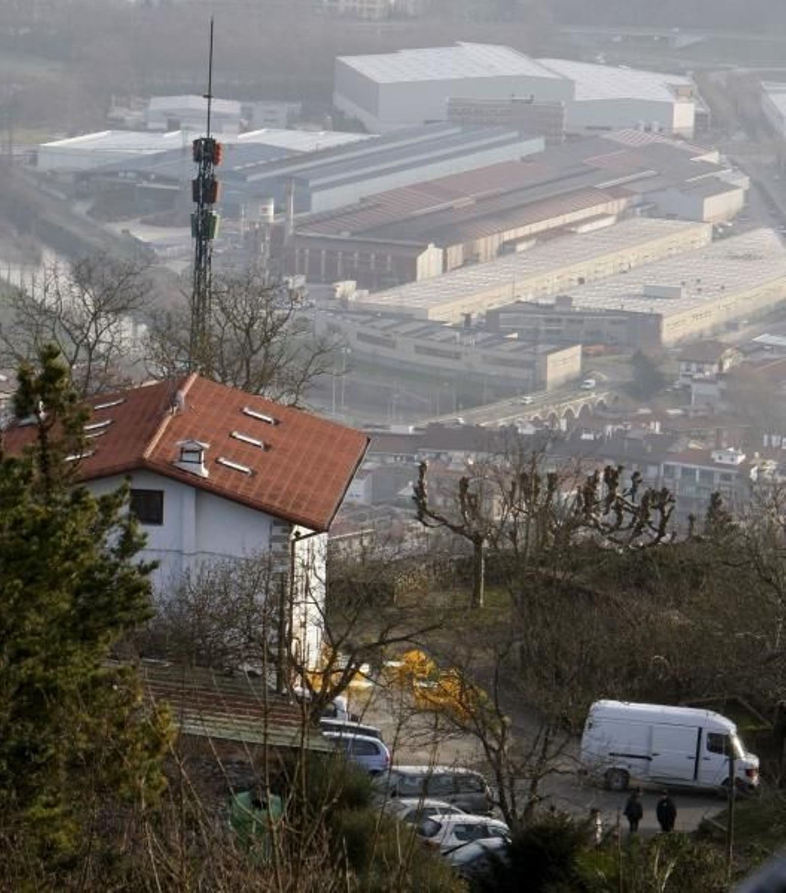 Vista del repetidor donde se produjo la explosión. (Foto: Juan Herrero)
