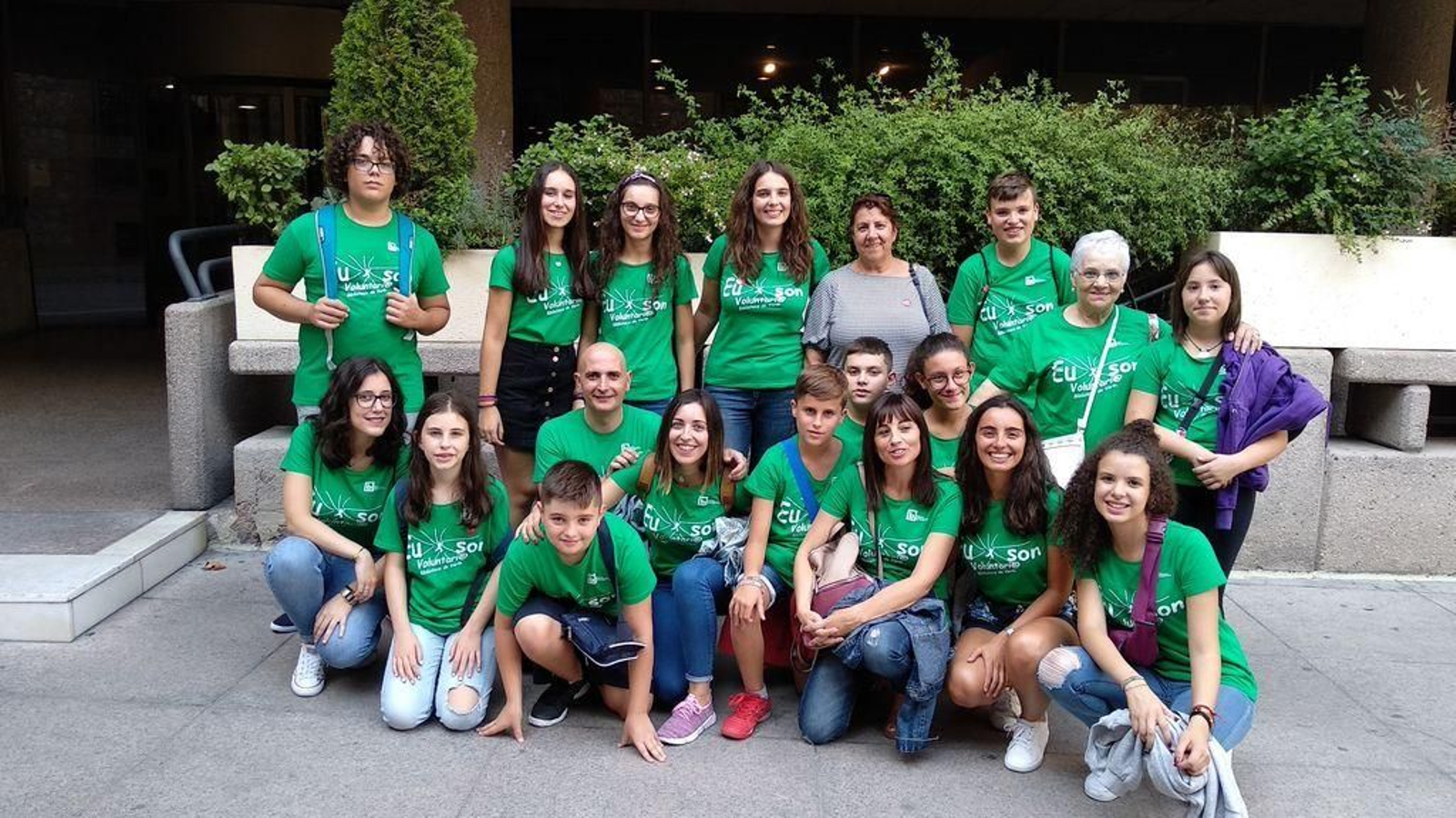Los voluntarios de la biblioteca de Verín, cuya labor ha sido premiada con este reconocimiento.