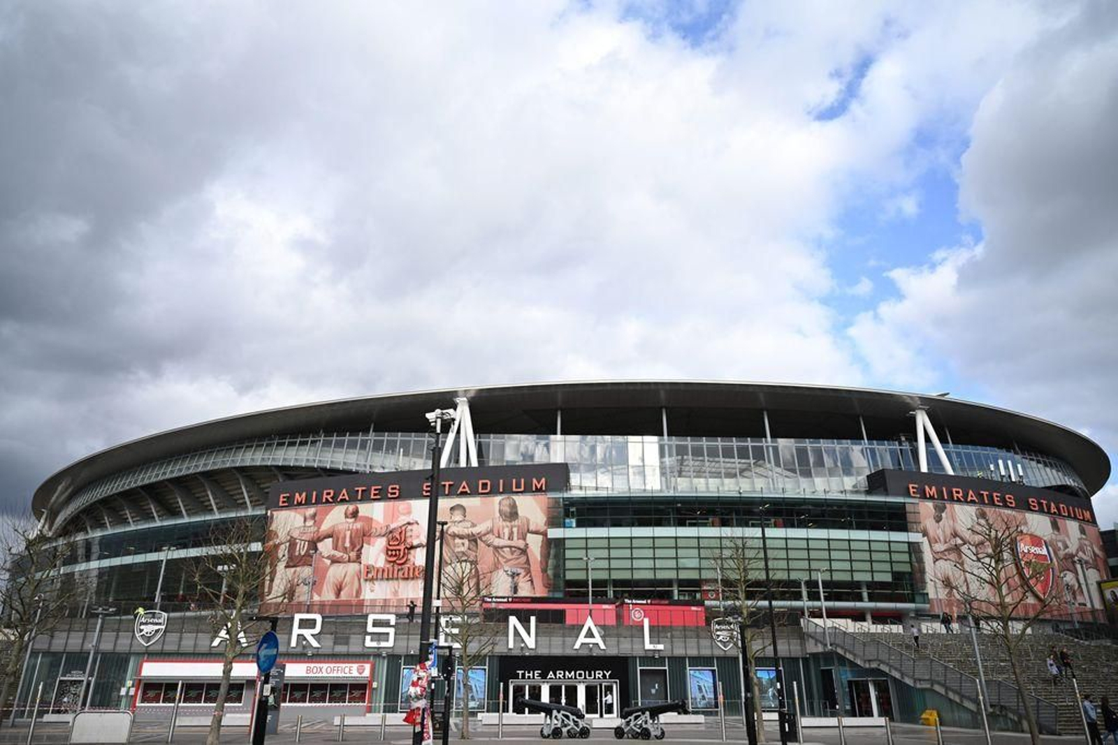 El Emirates Stadium, campo del Arsenal, permanece cerrado por el parón de la Premier League.