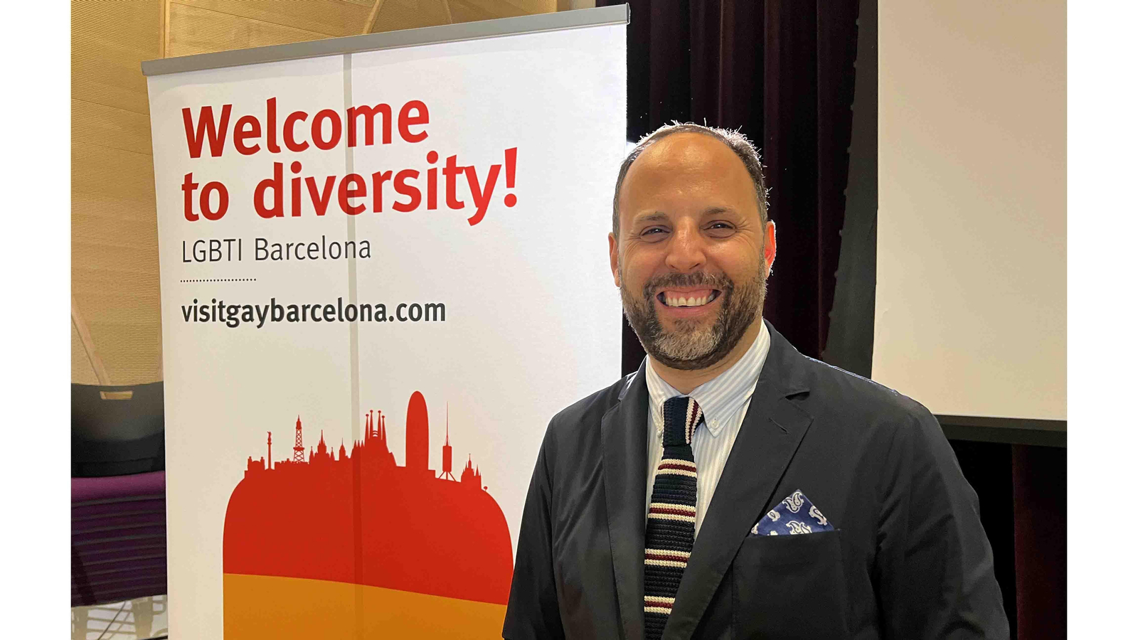 El director de Promoción de Barcelona Turismo, Mateo Asensio, posa durante un evento informativo sobre la ciudad celebrado en Greenwich Village, Nueva York. EFE/Sarah Yáñez-Richards