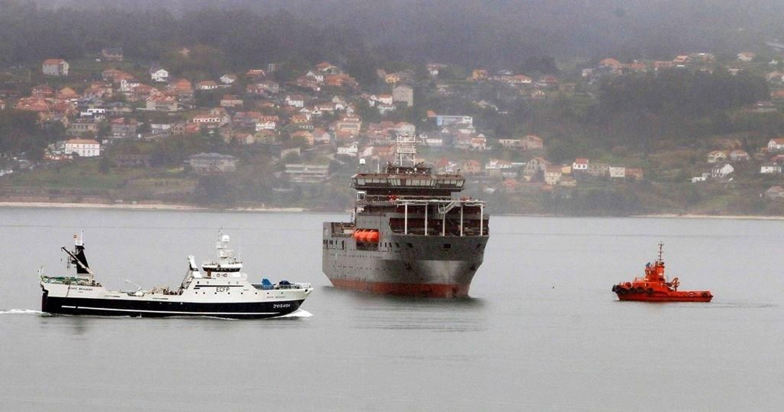 El "Reforma Pemex", ayer en la ría.