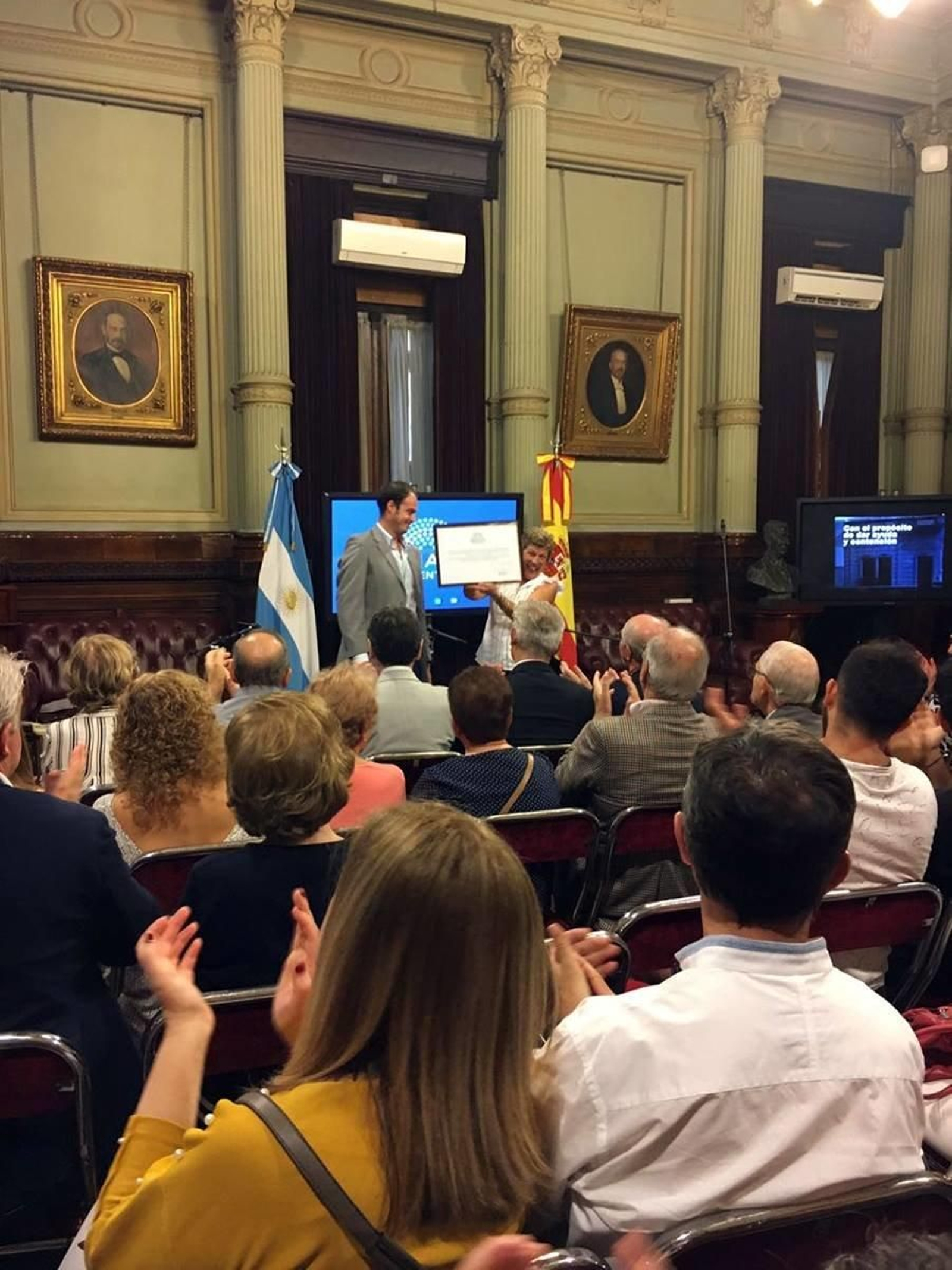 31395691_1908140575886661_6092870258559811584_o