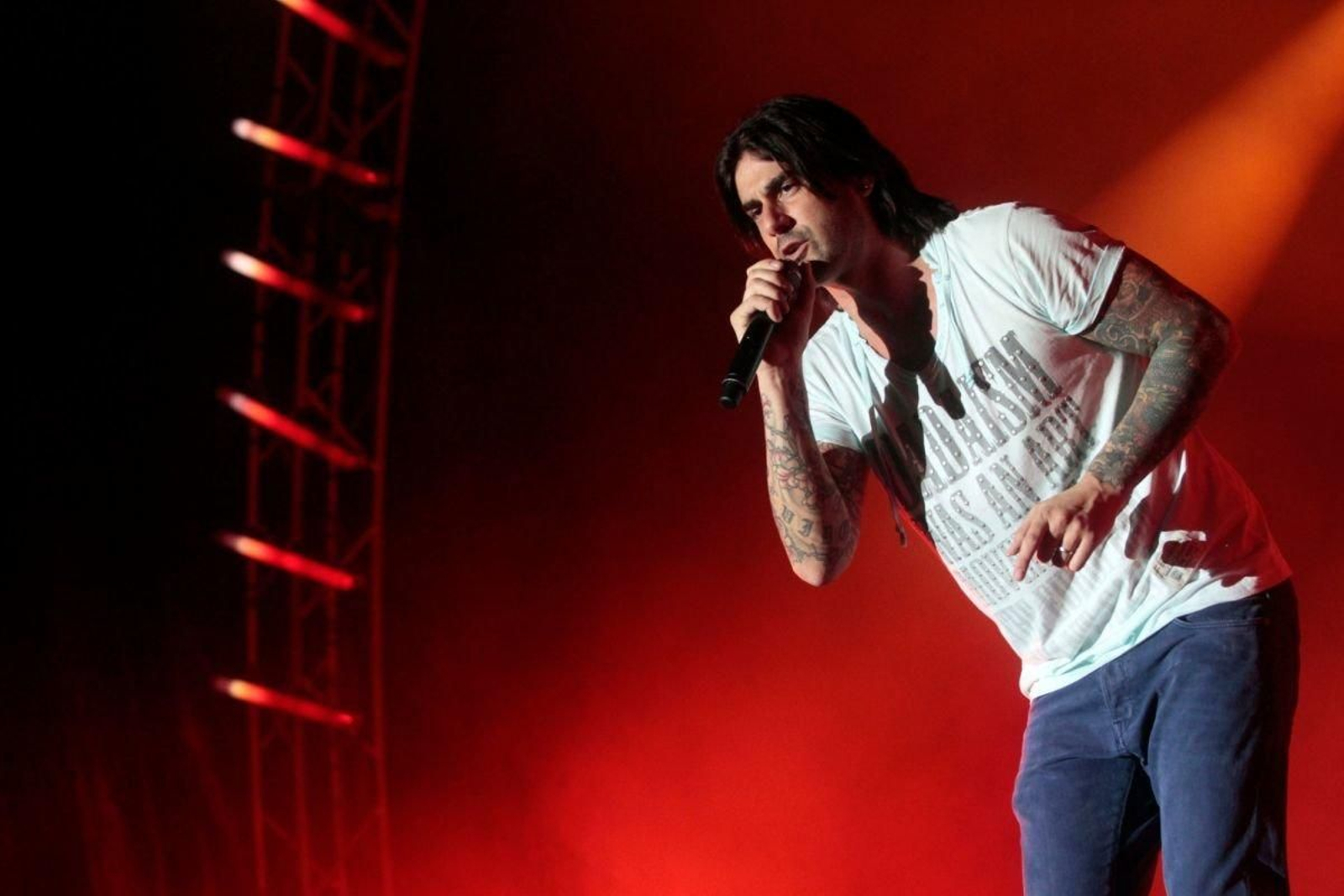 Melendi durante su última actuación en el Auditorio de Castrelos en 2013.