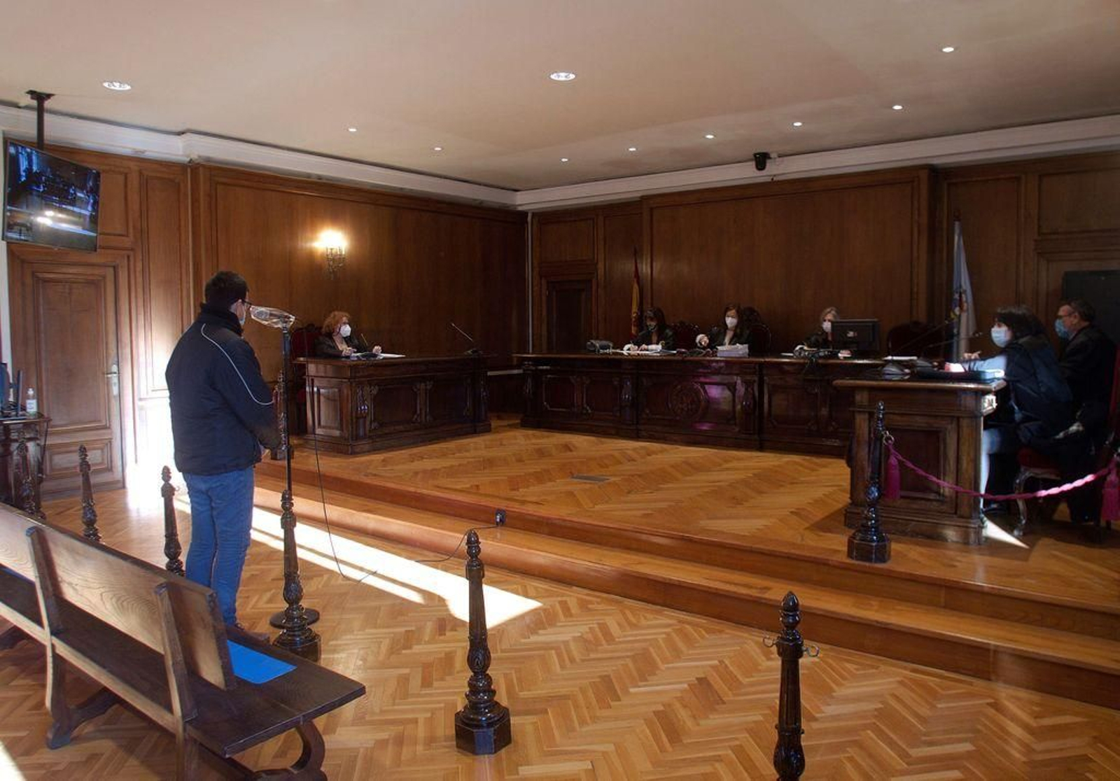 José Francisco C.M., ayer en el juicio, no podrá acercarse ni comunicarse a la víctima por 24 años.