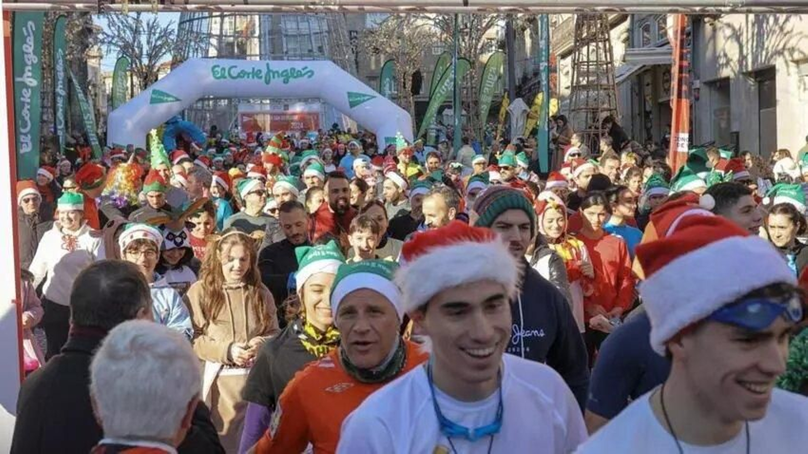 Galería | Vigo corre la San Silvestre 2024 entre multitud de disfraces
