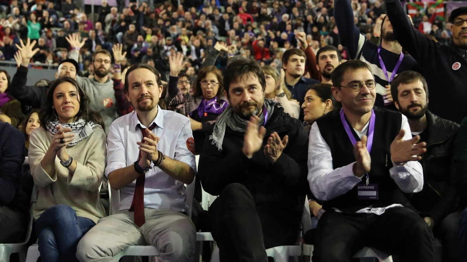 Irene Montero, Pablo Iglesias, Rafa Mayoral, JUan Carlos Monedero y Juanma del Olmo en un acto de Podemos