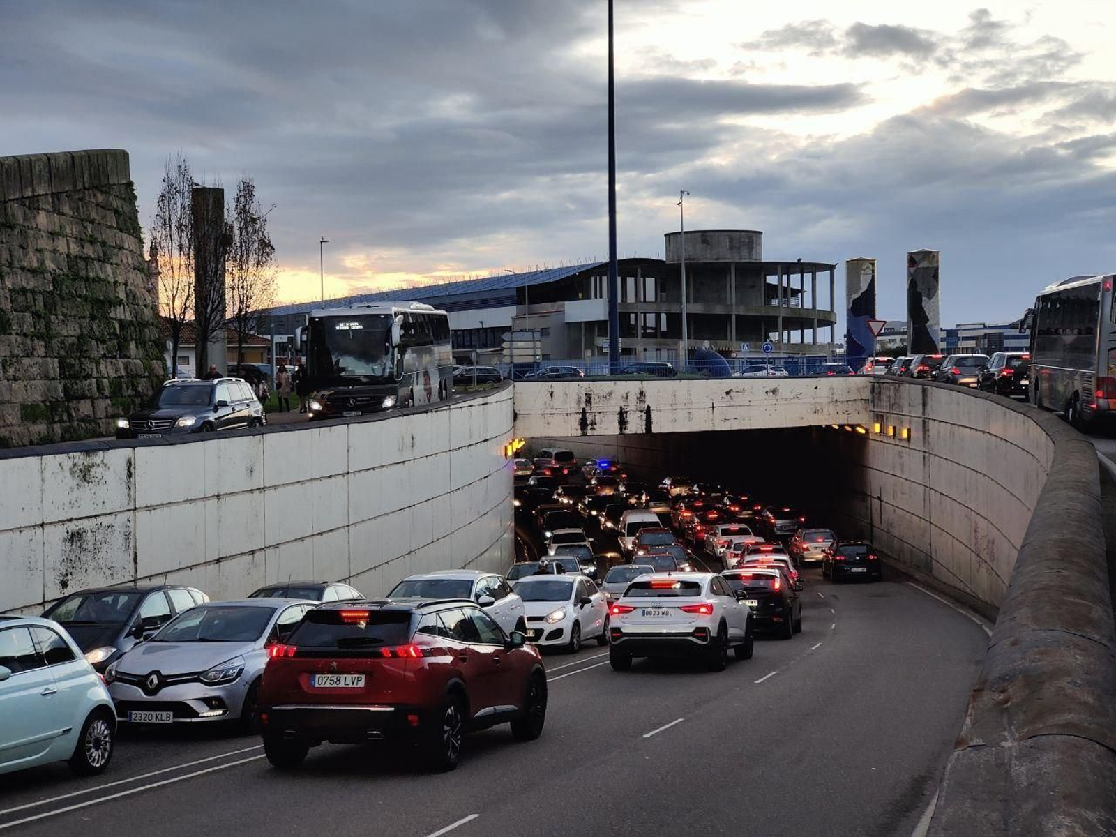 El tráfico en Vigo. // Jorge Santomé