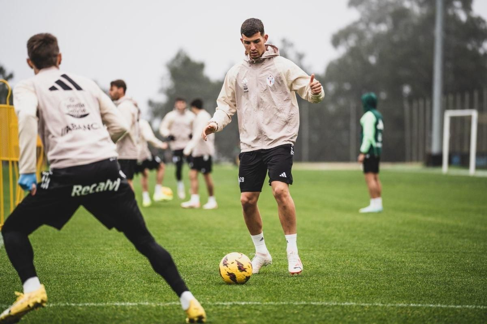 El canterano Carlos Domínguez, en un entrenamiento reciente en la ciudad deportiva del Celta en Mos.