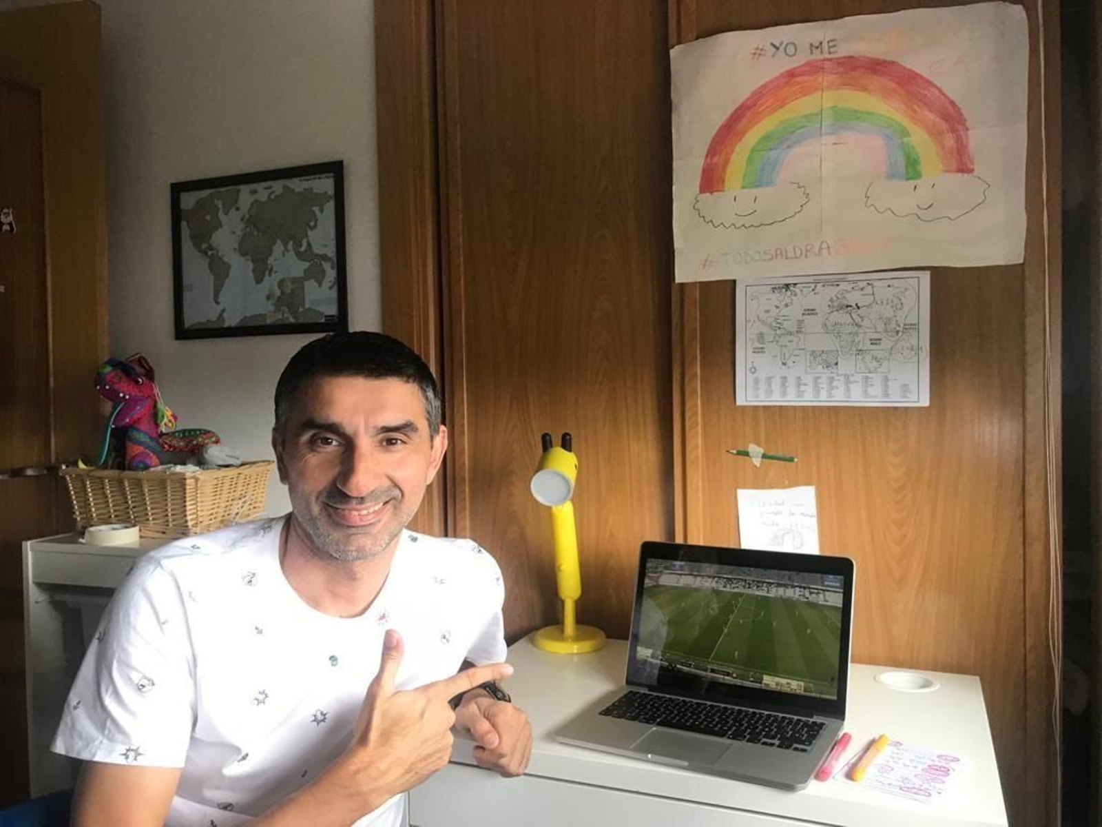 Jacobo (arriba) y Marcos Montes ven partidos, toman notas y preparan mejoras en su método todos los días.