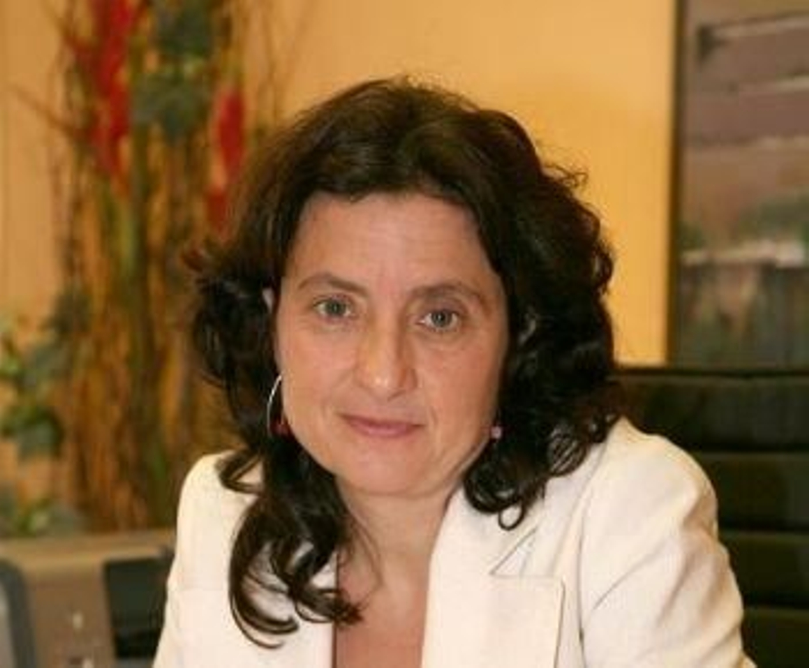 Fina Santiago, consellera de Asuntos Sociales.