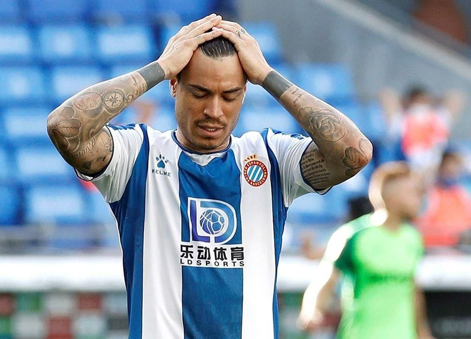 Raúl de Tomás se lamenta por el virtual descenso de su equipo.