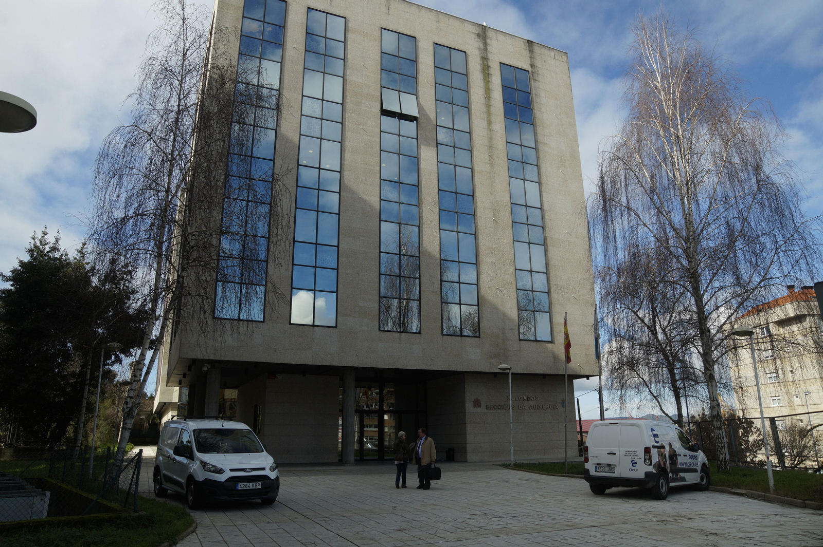 El juicio se suspendió ayer en el Penal 1 de Vigo al no comparecer uno de los acusados.