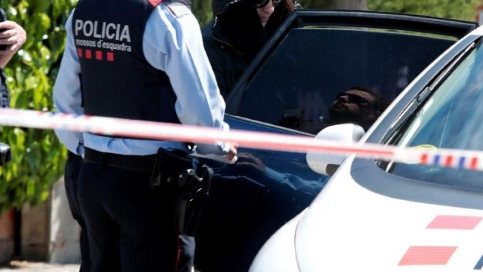 Hallan muertos a un padre y su hijo en un coche en Francia. Foto:El Español