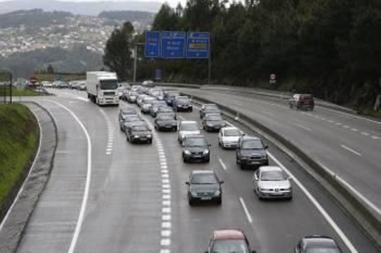 La A-55, entre Vigo y Tui, una de las vías con especial vigilancia por Tráfico, con tramos de límites bajos de velocidad.