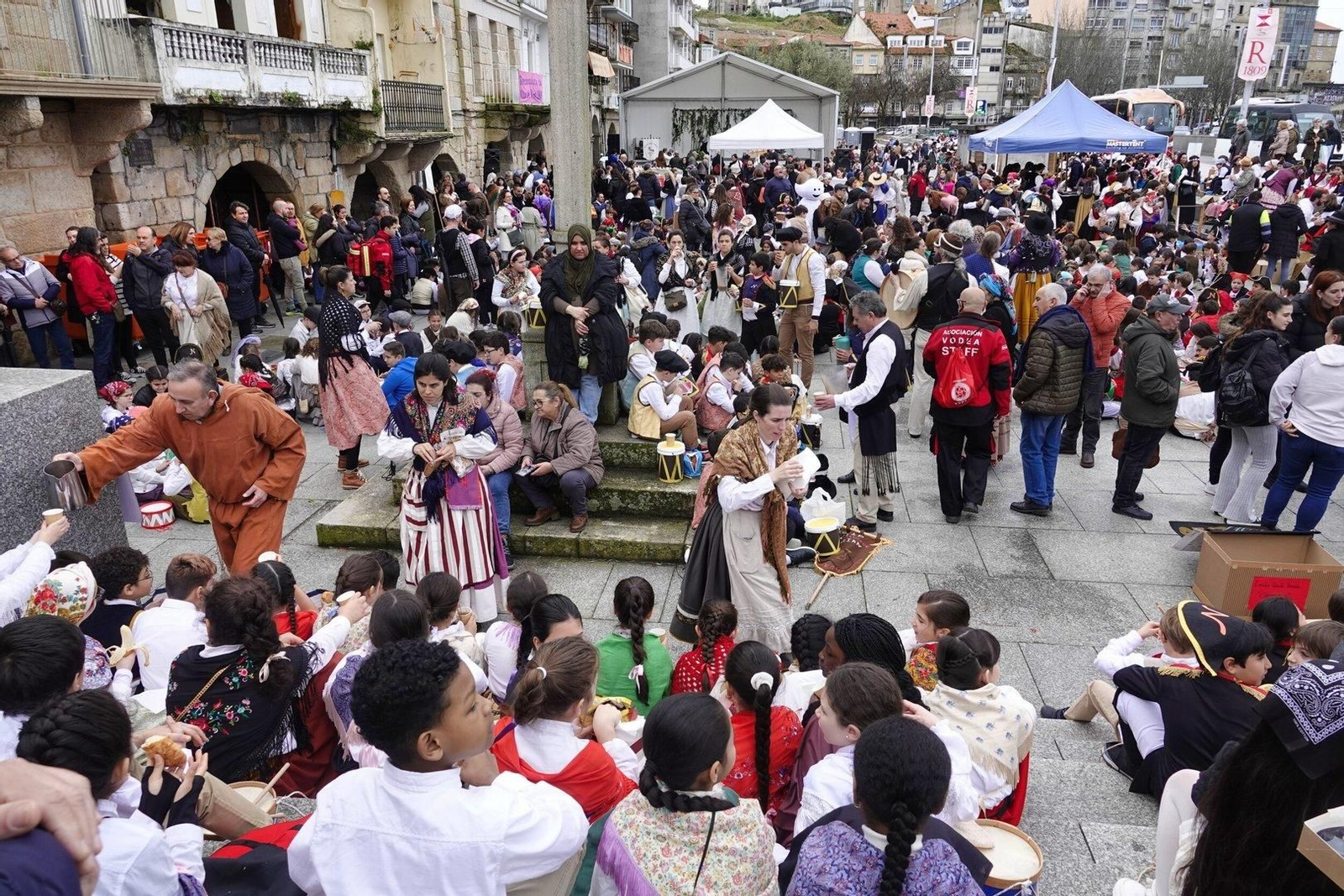 O Berbés lleno de niños por la Reconquistiña.