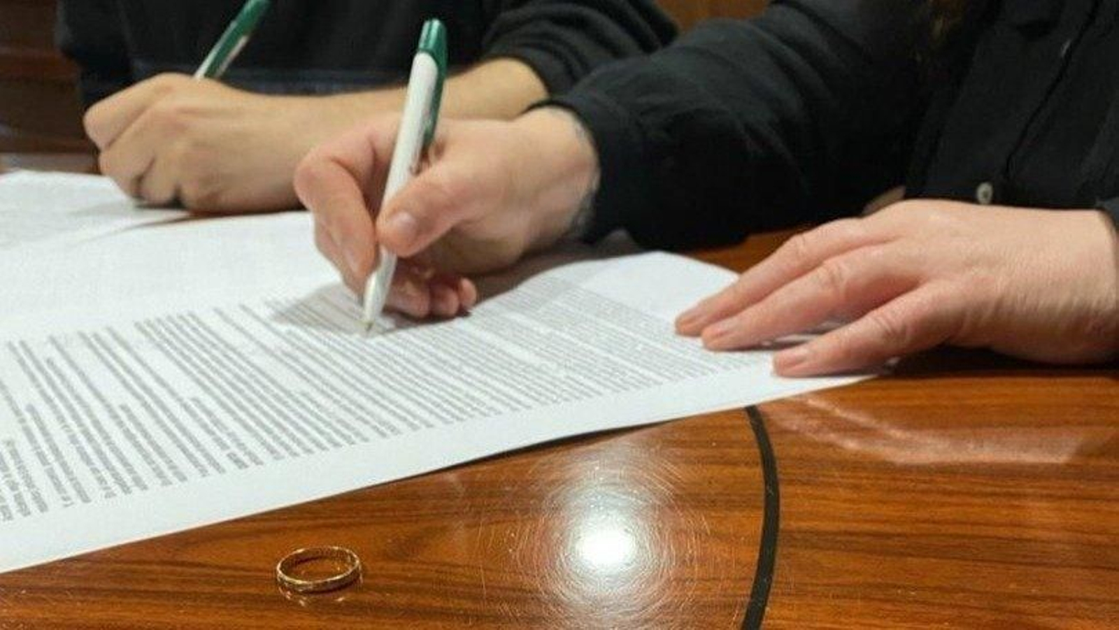 Los matrimonios que se rompen siguen optando mayoritariamente por la separación.