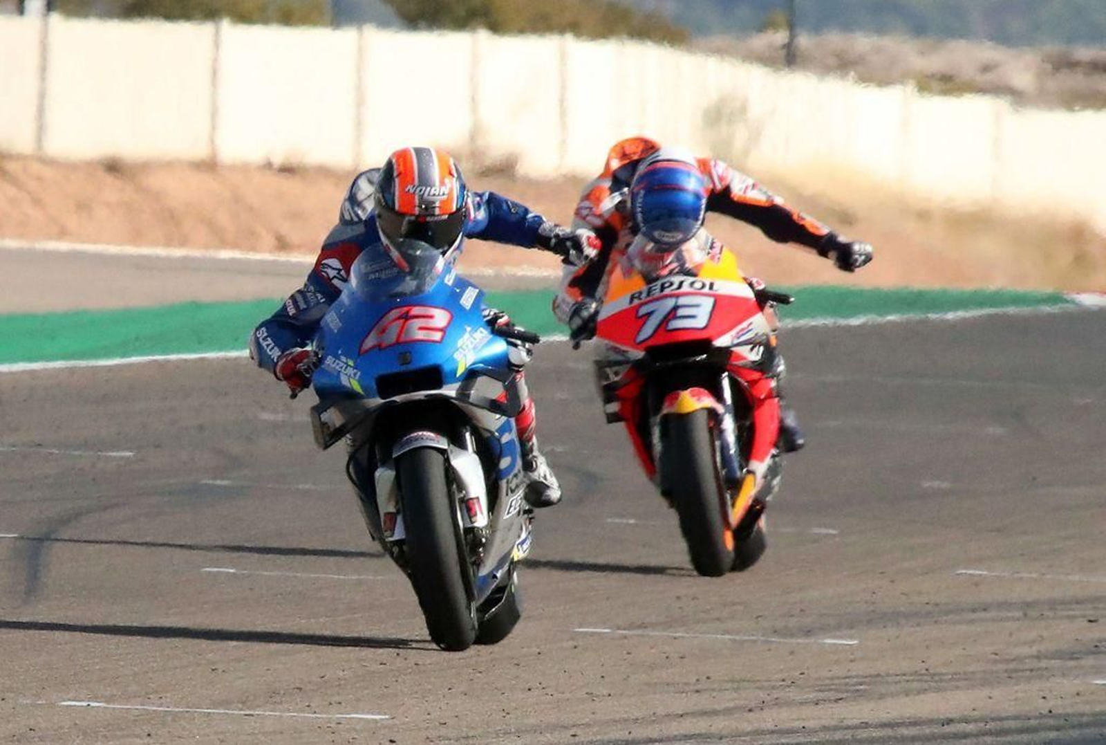 Álex Rins y Álex Márzquez, primero y segundo ayer en Alcañiz.