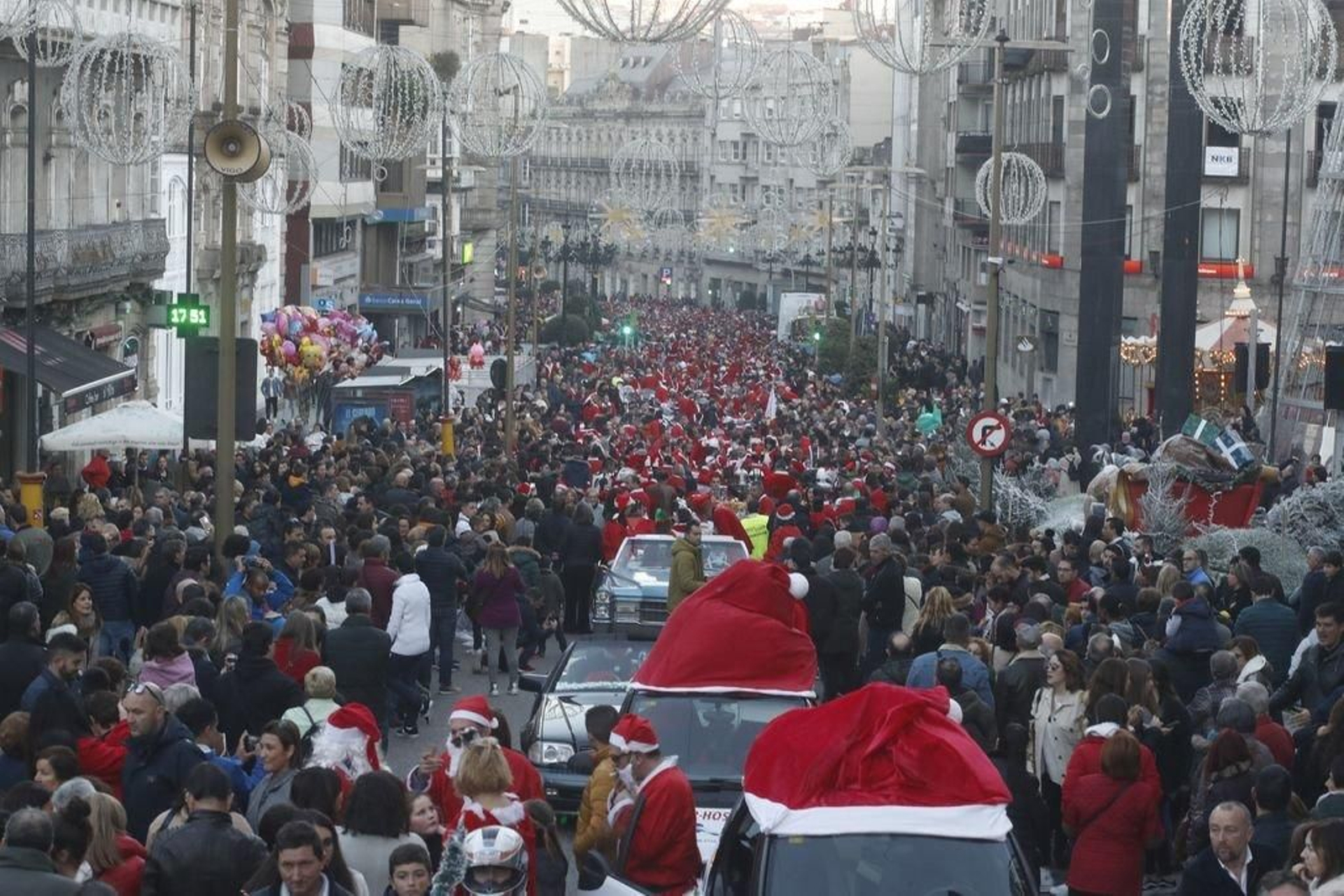 La papanoelada motera toma las calles de Vigo 18