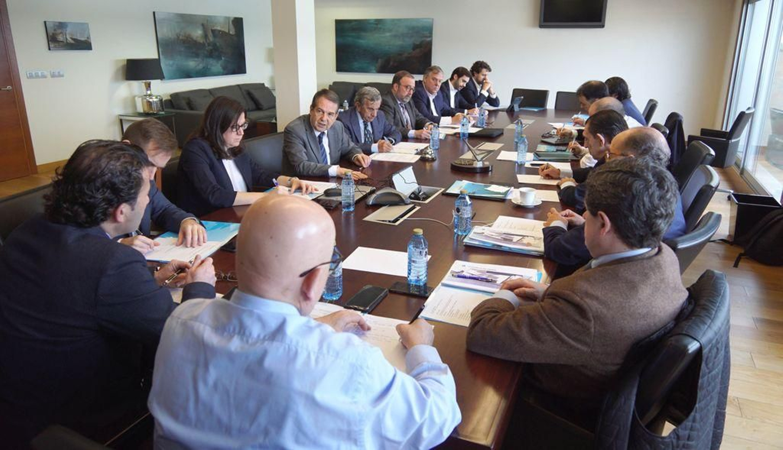 Abel Caballero se reunió con la junta directiva de Conxemar para explicarles la tramitación sobre Ifevi.